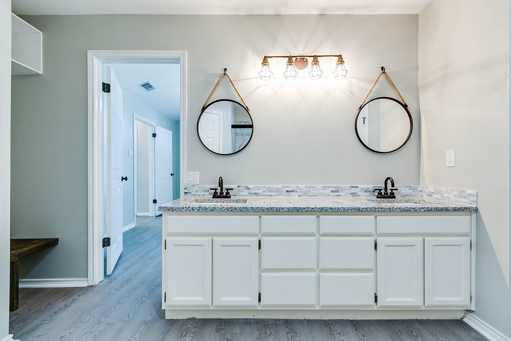 2058 Putter Drive Property Photo 12