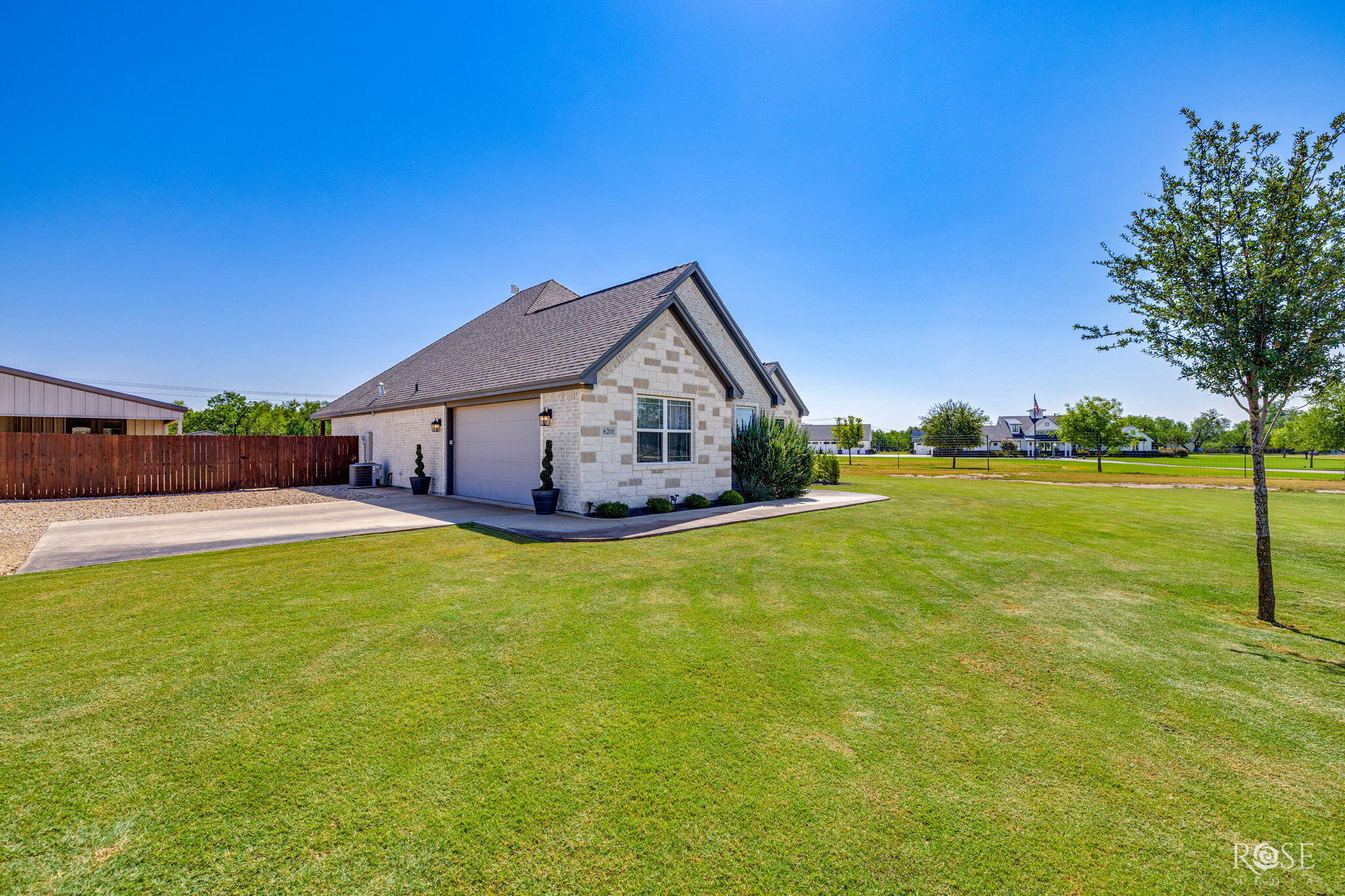 6201 Chalimar Road Property Photo 54