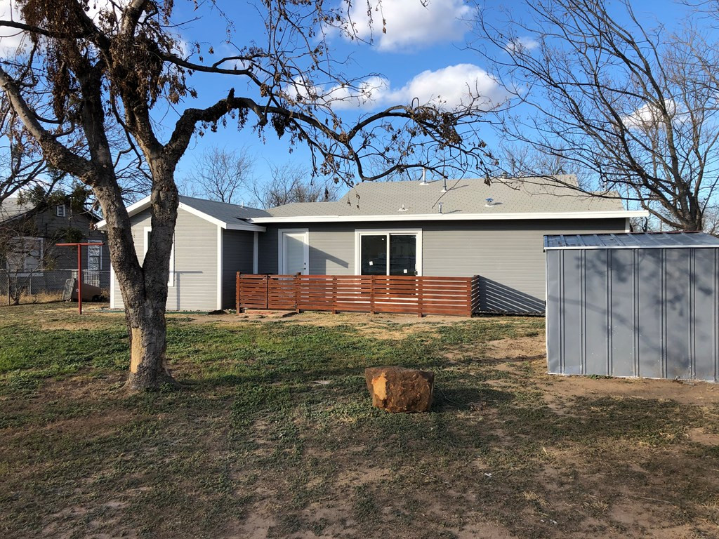 109 Belaire Avenue Property Photo 33