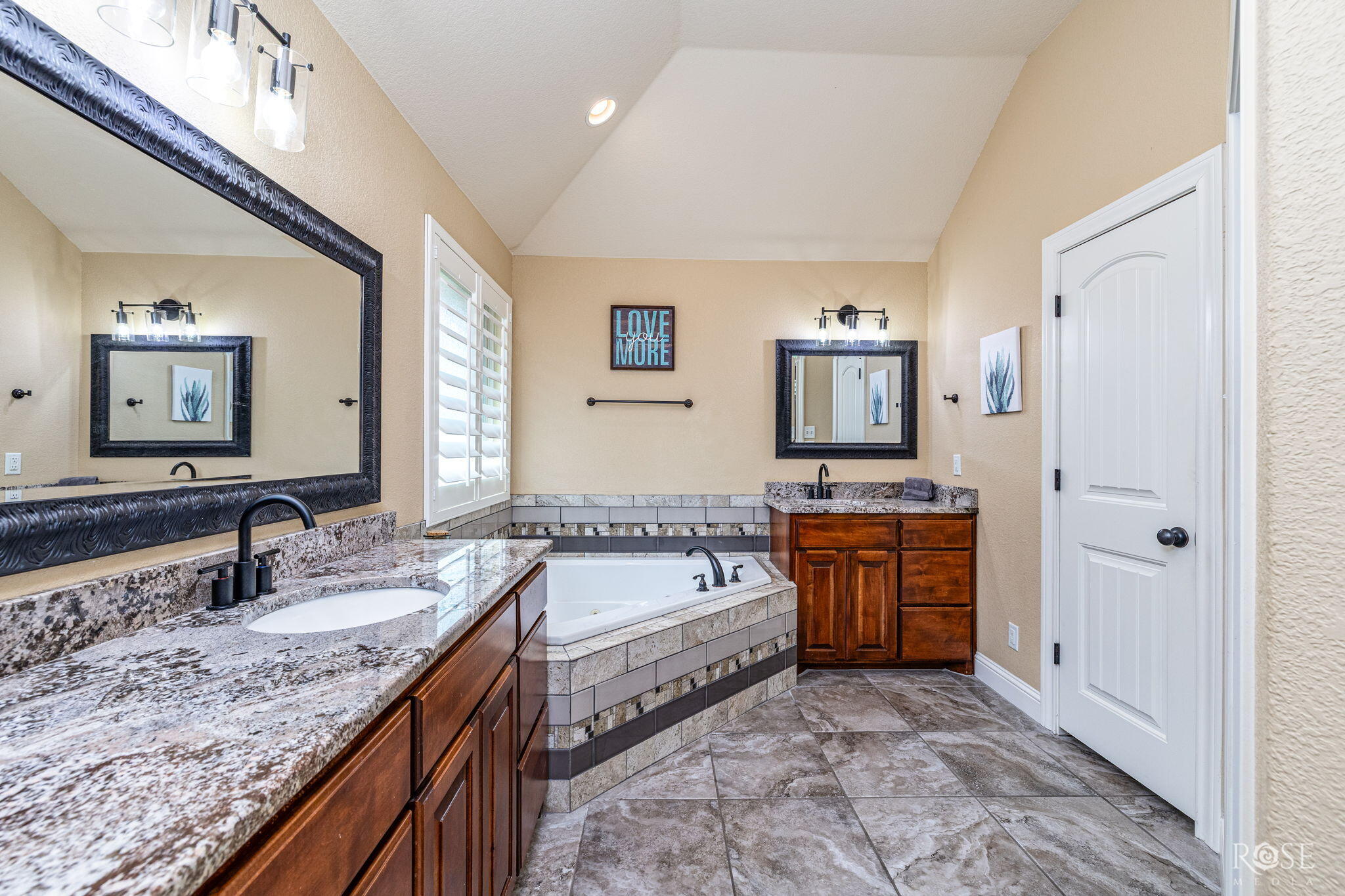6114 Katie Lane Property Photo 16