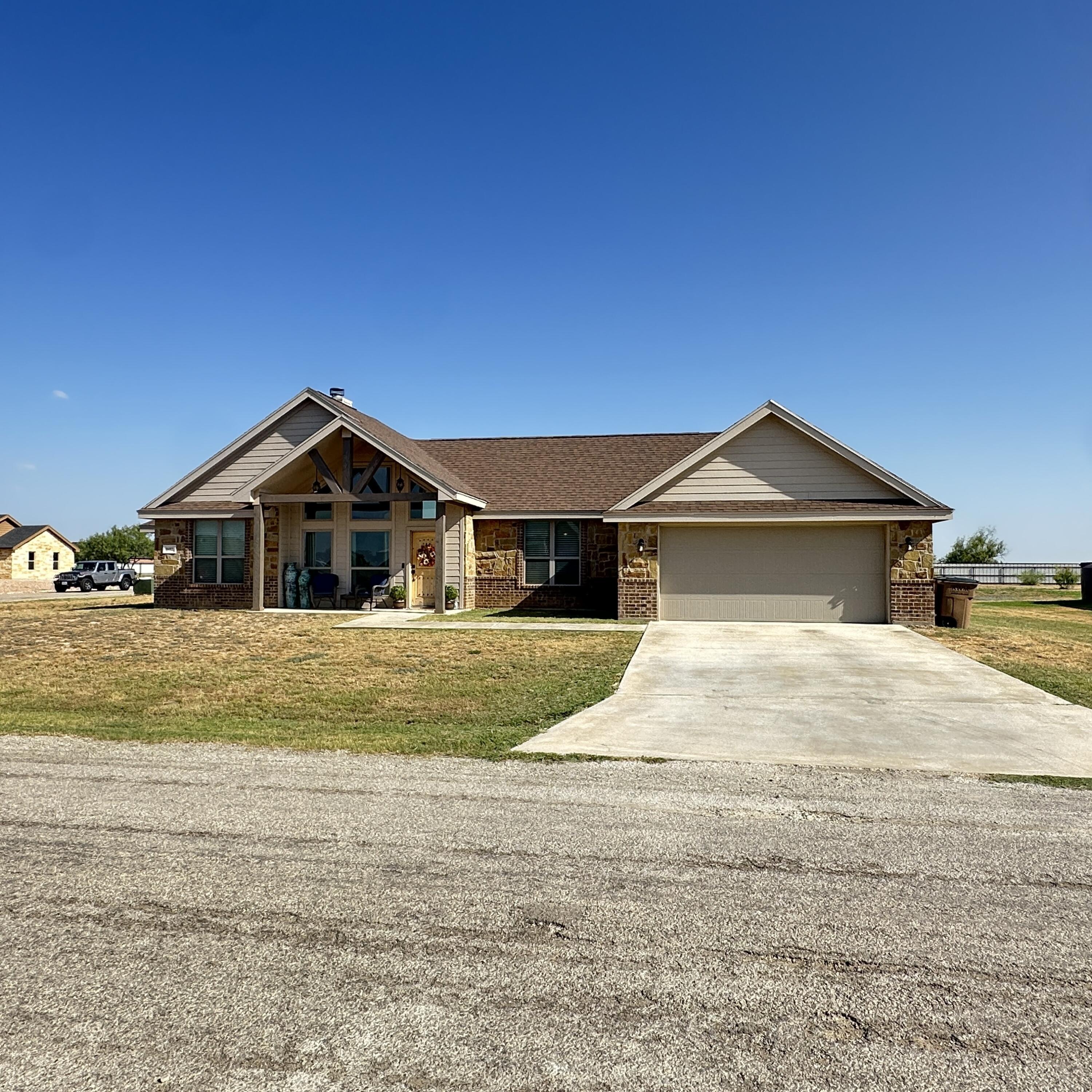 8482 Lynx Lane Property Photo 1