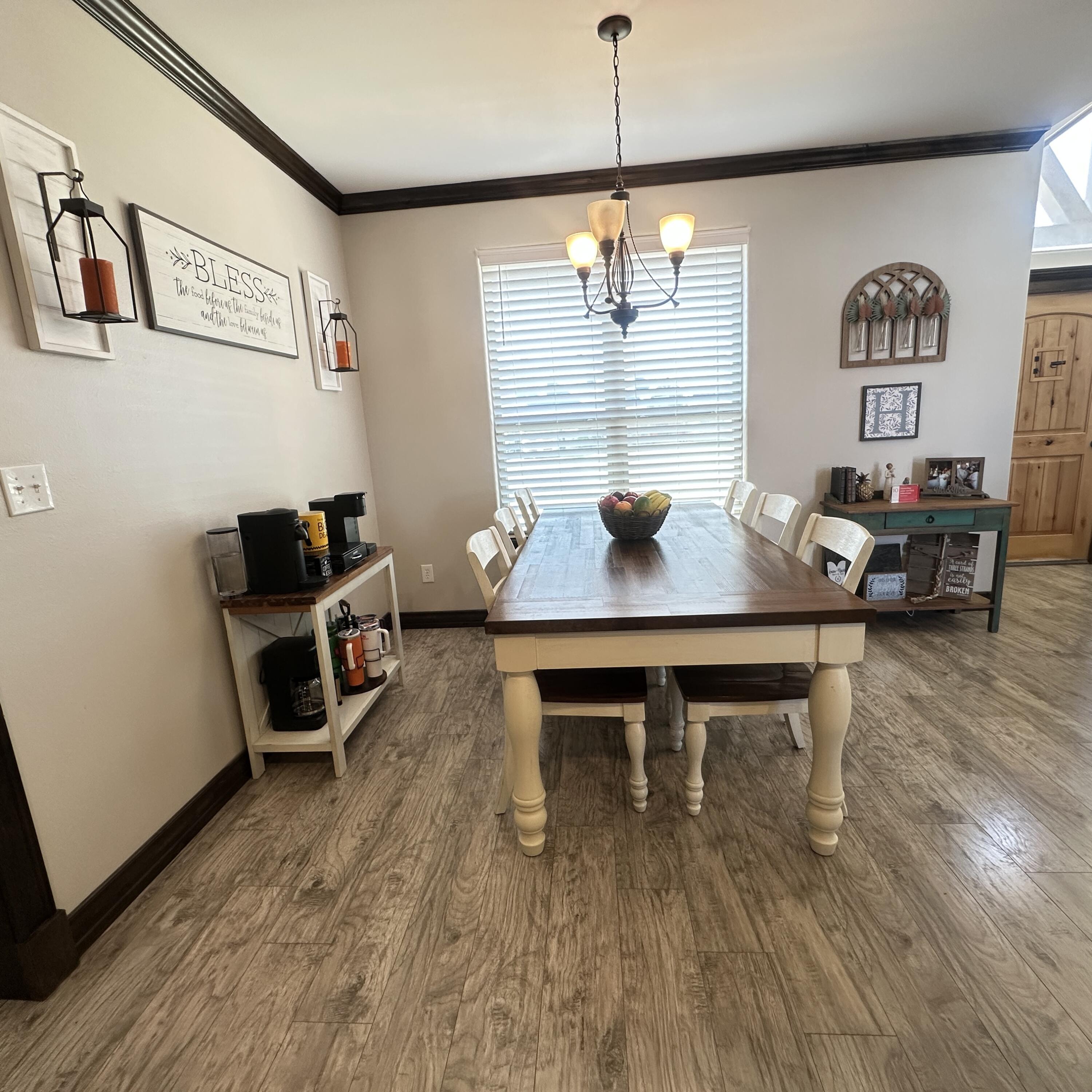 8482 Lynx Lane Property Photo 6