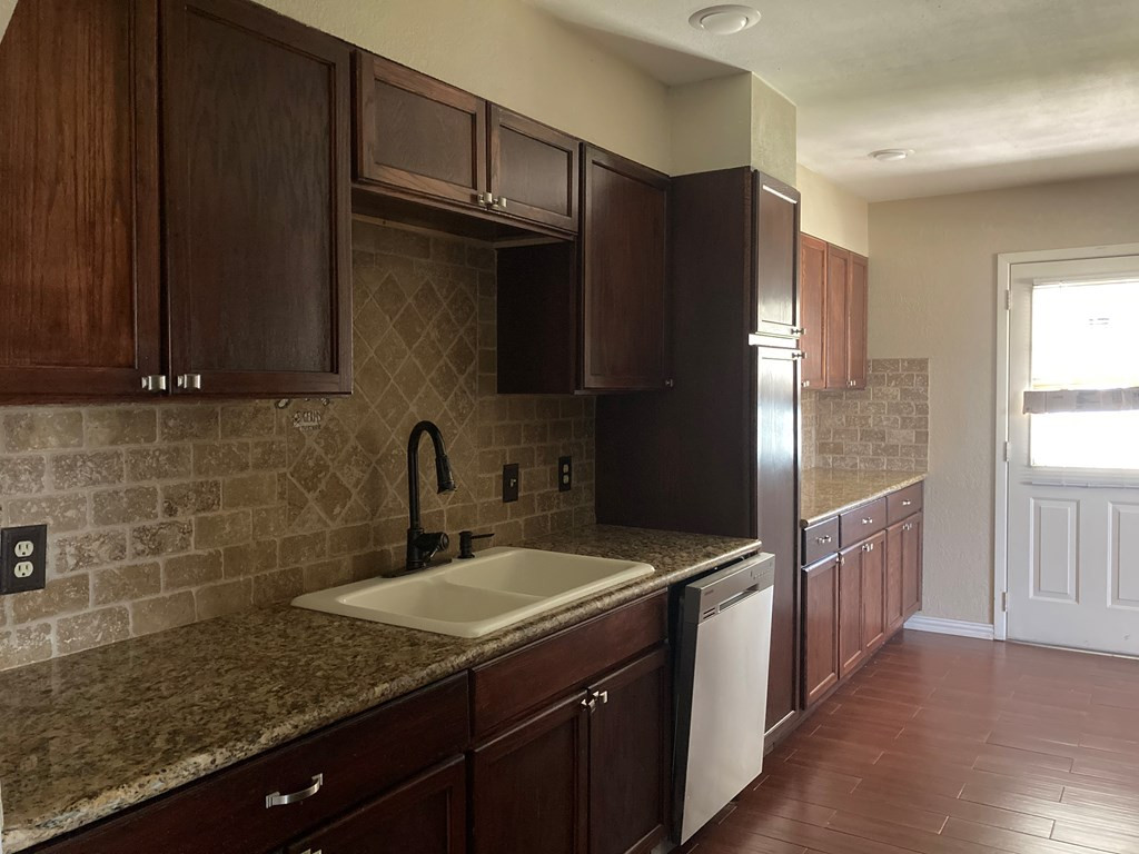 1610 Parker Street Property Photo 9