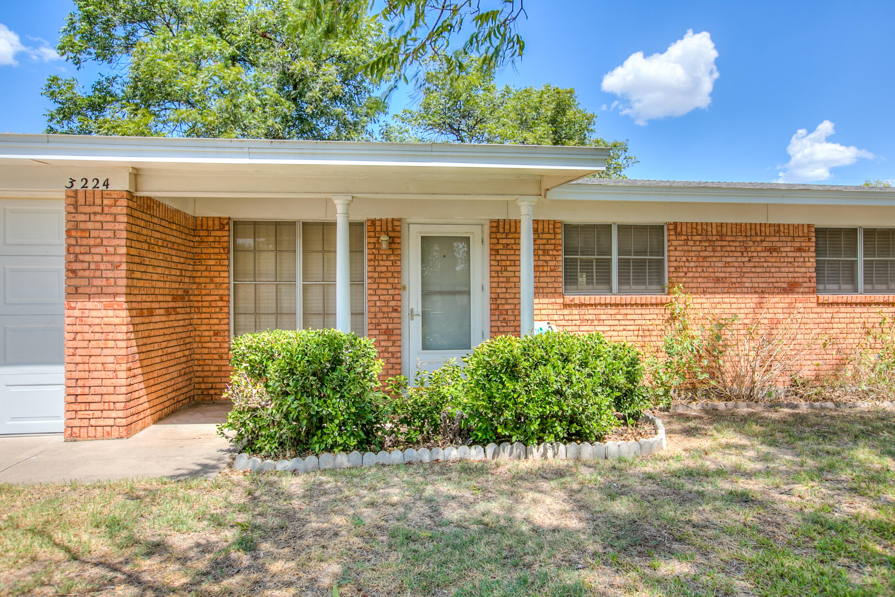 3224 Sac Avenue Property Photo 5