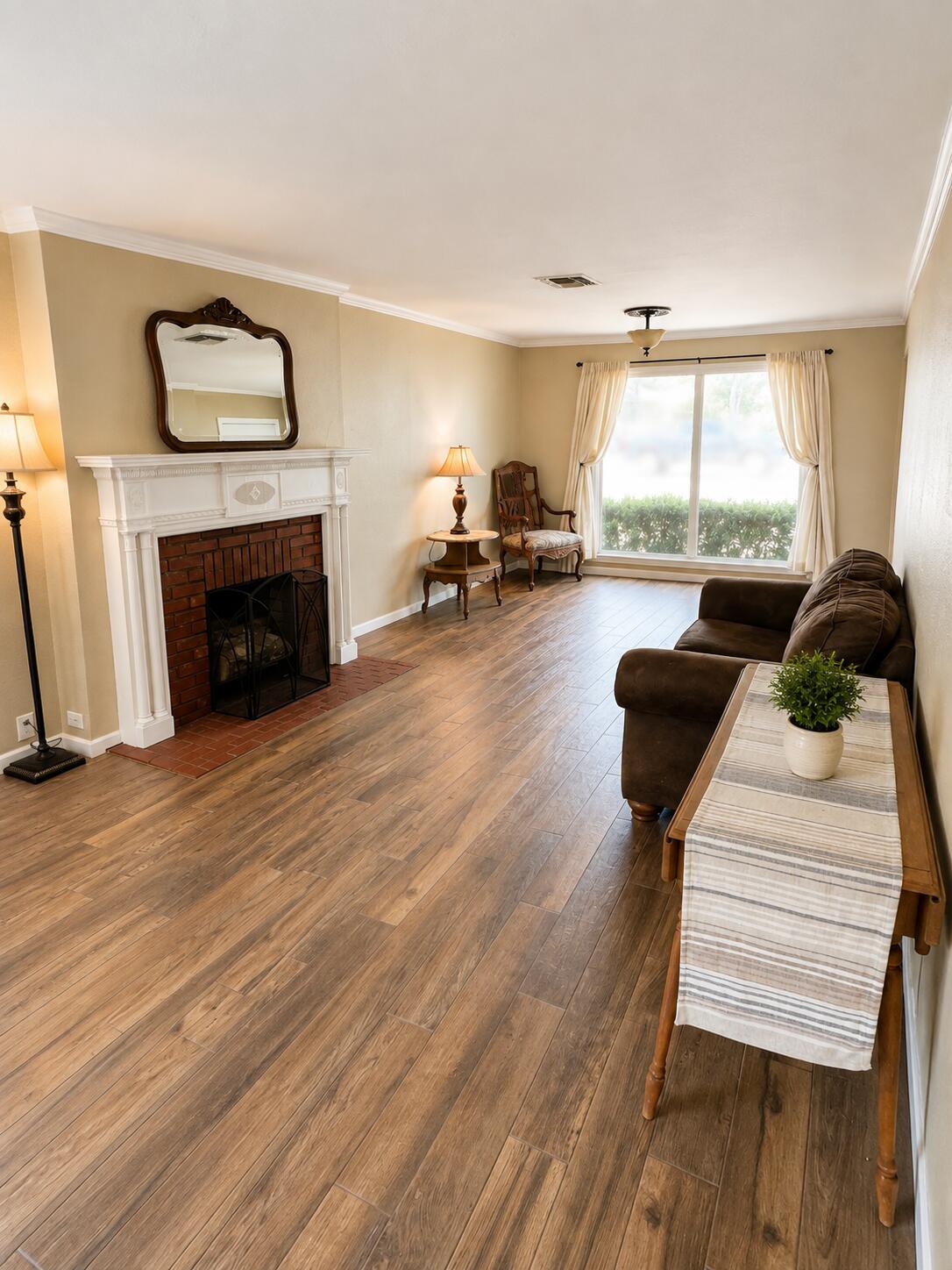 1617 W Concho Avenue Property Photo 6