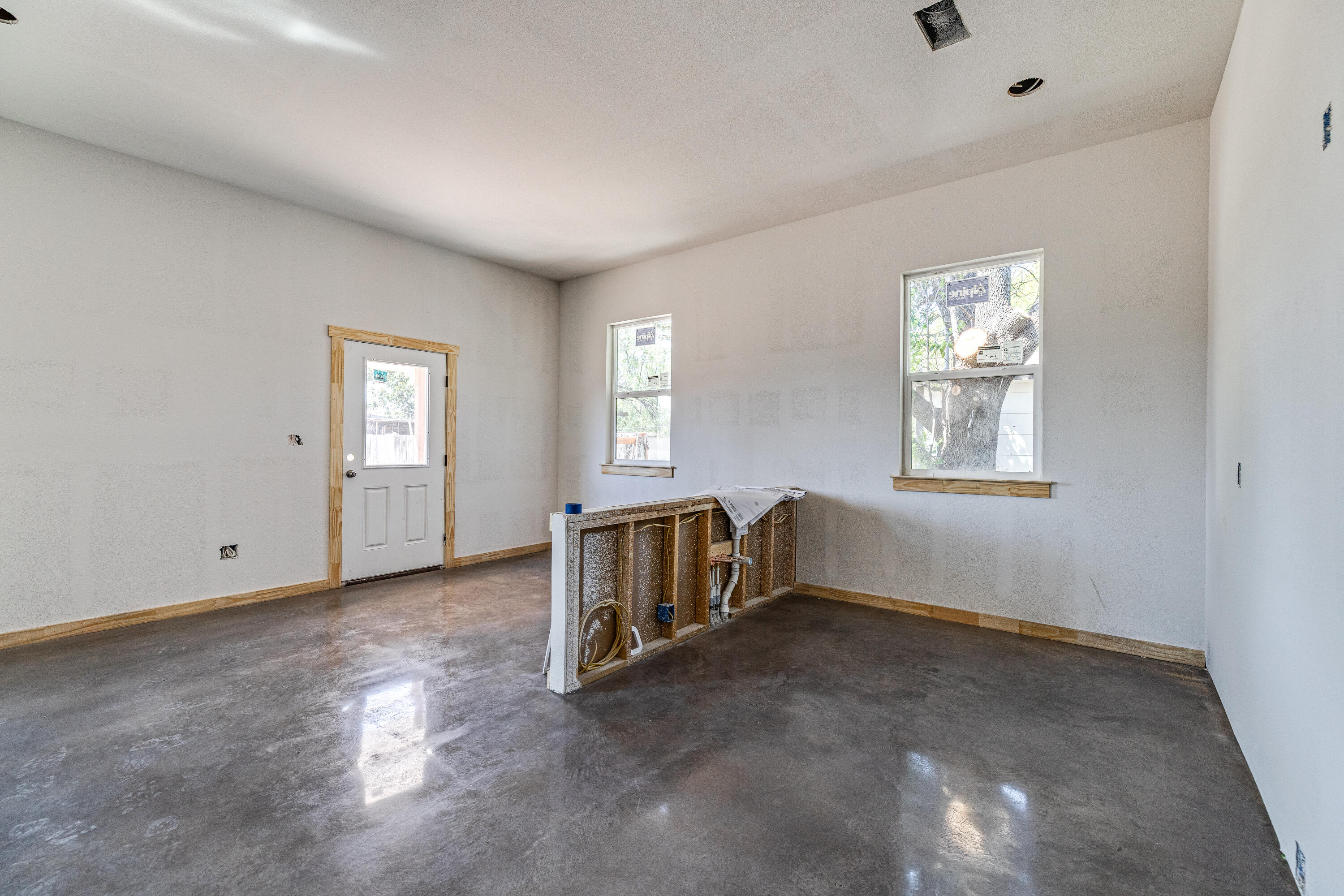 505 W Avenue V Property Photo 9