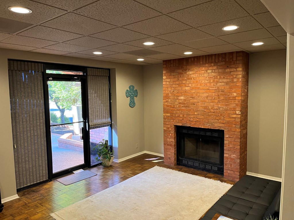 610 S Abe Street, B Property Photo 2