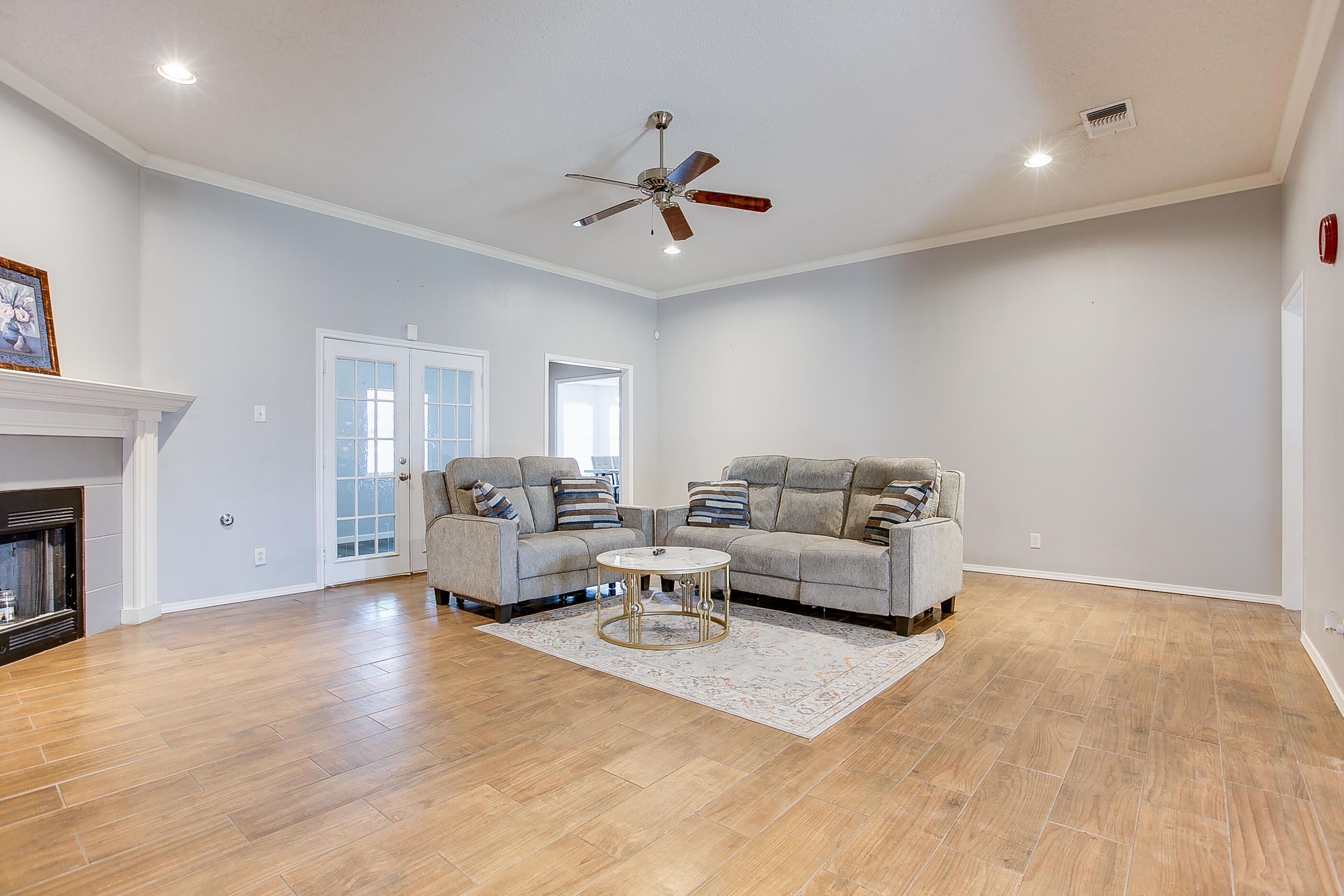 4929 Royal Oak Drive Property Photo 11