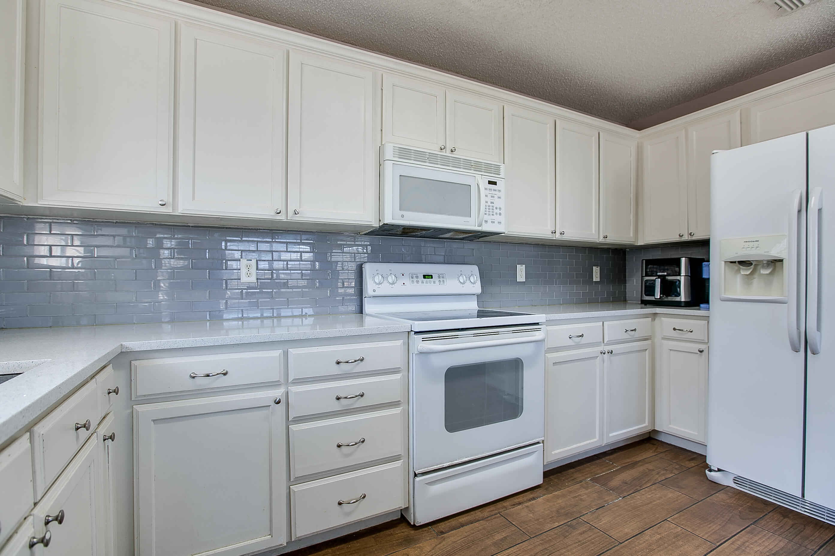 4929 Royal Oak Drive Property Photo 18
