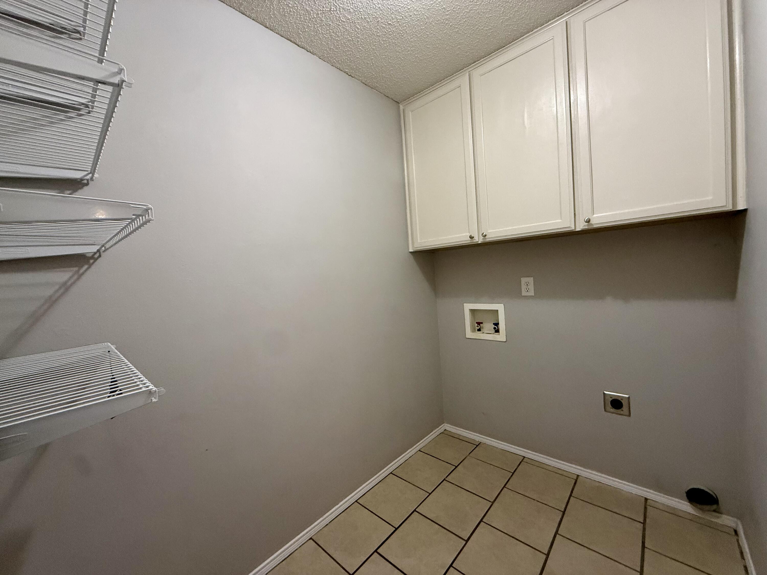 4929 Royal Oak Drive Property Photo 36