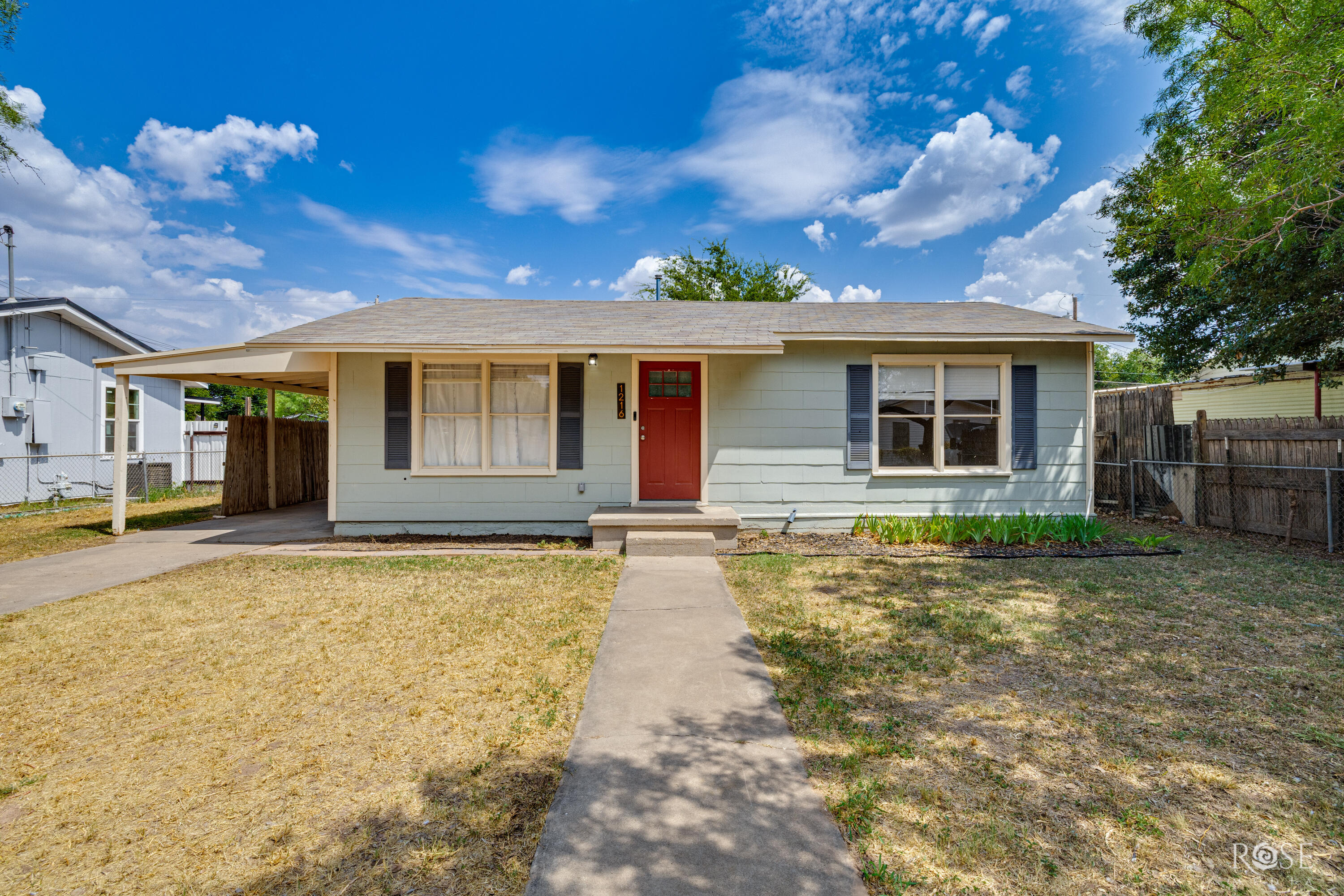 1216 Linda Lee Drive Property Photo 4
