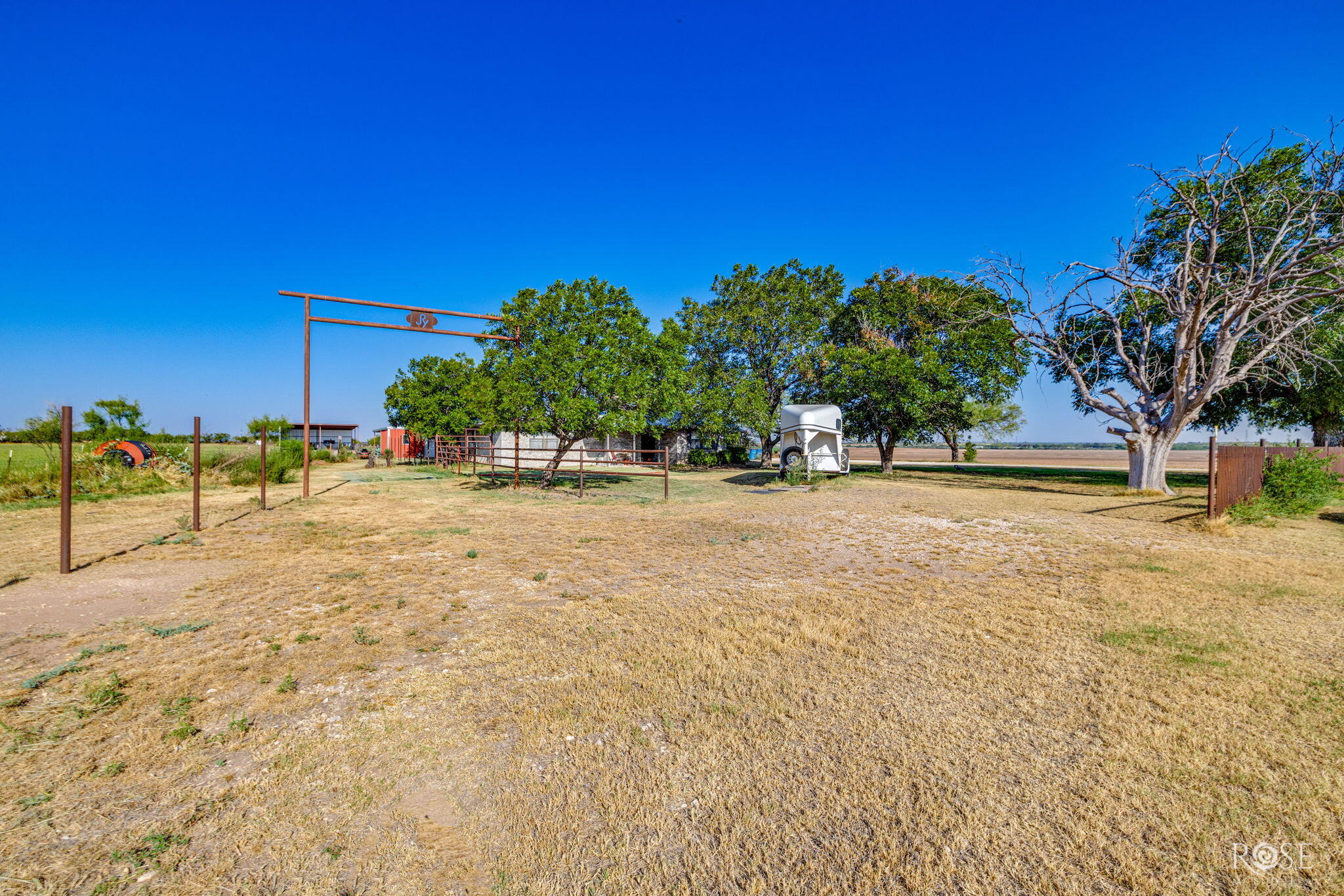 5601 Mullins Crossing Road Property Photo 2