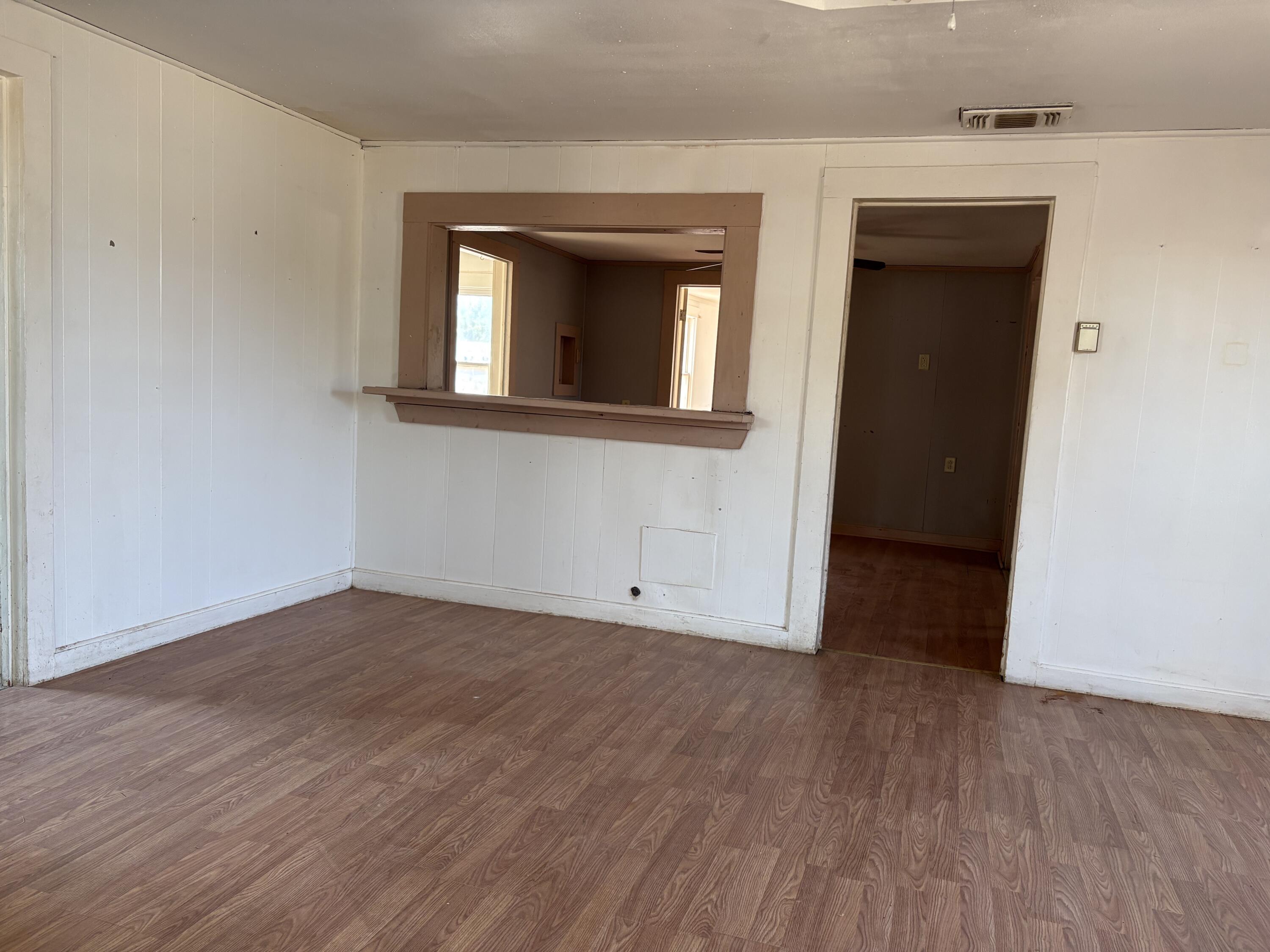 723 Hughes Street Property Photo 13