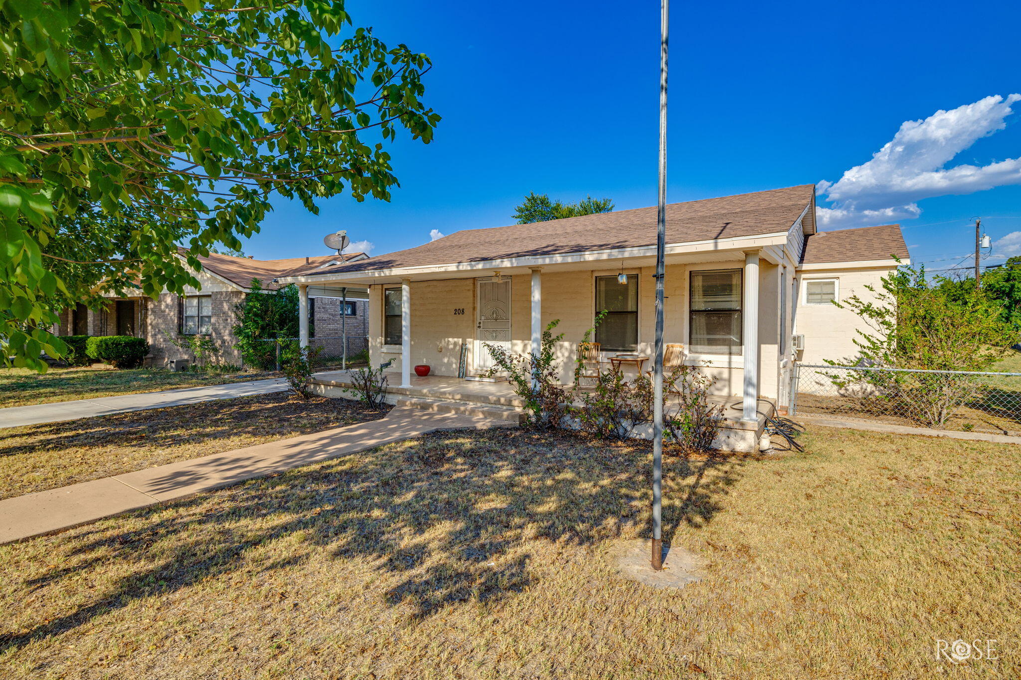 208 Lipan Drive Property Photo 4