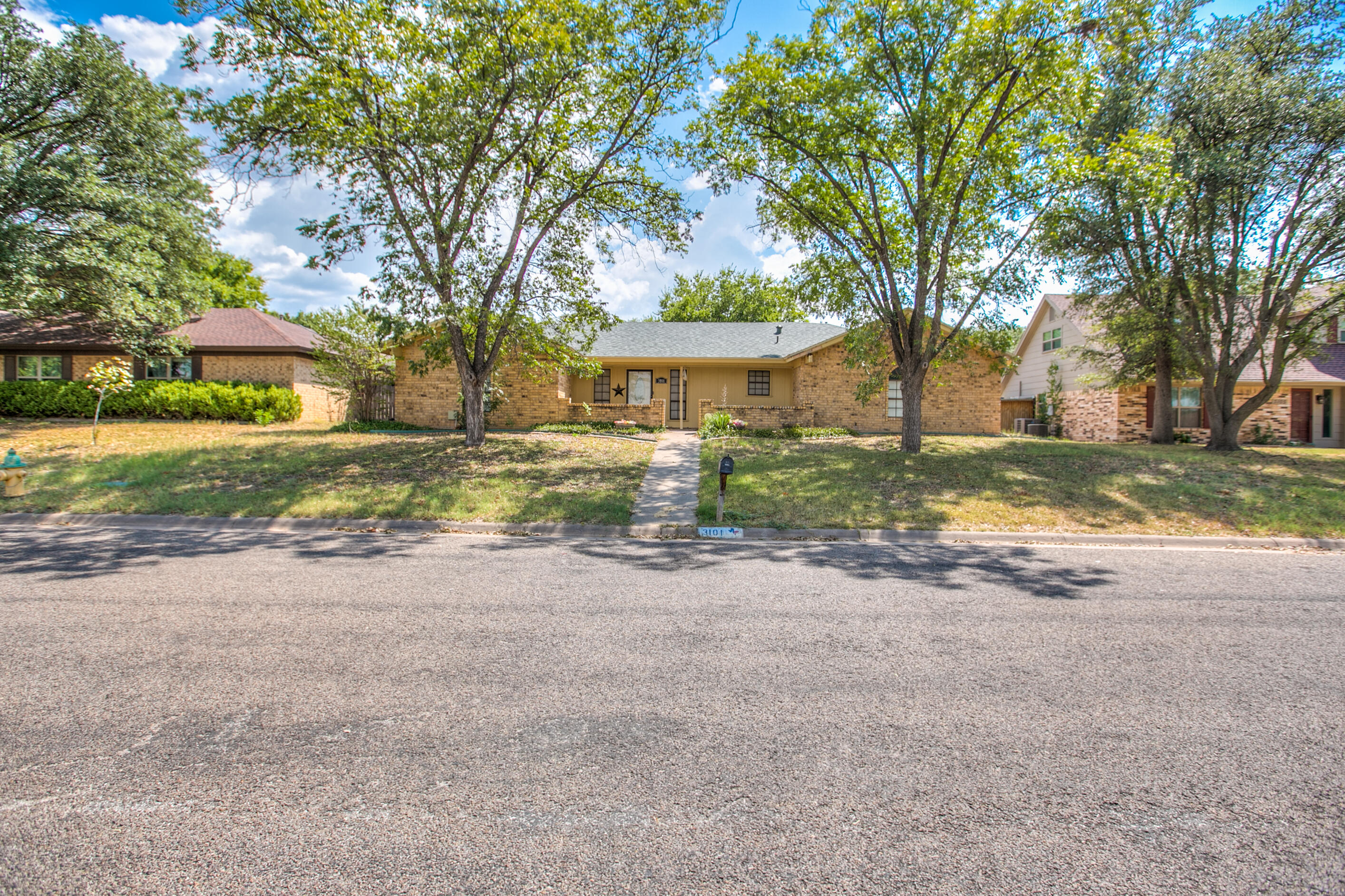 3101 Timber Ridge Drive Property Photo 2
