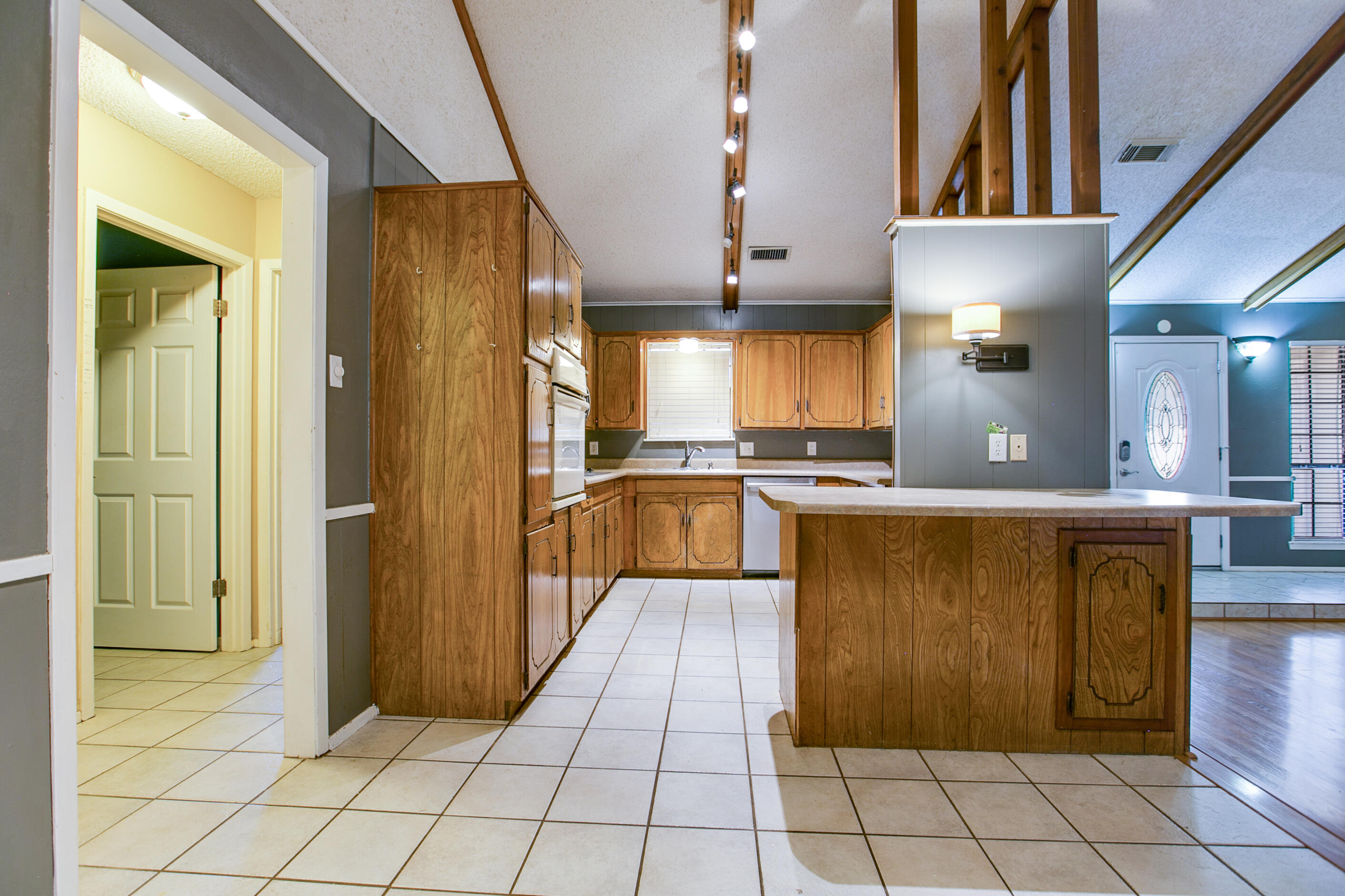 3101 Timber Ridge Drive Property Photo 9