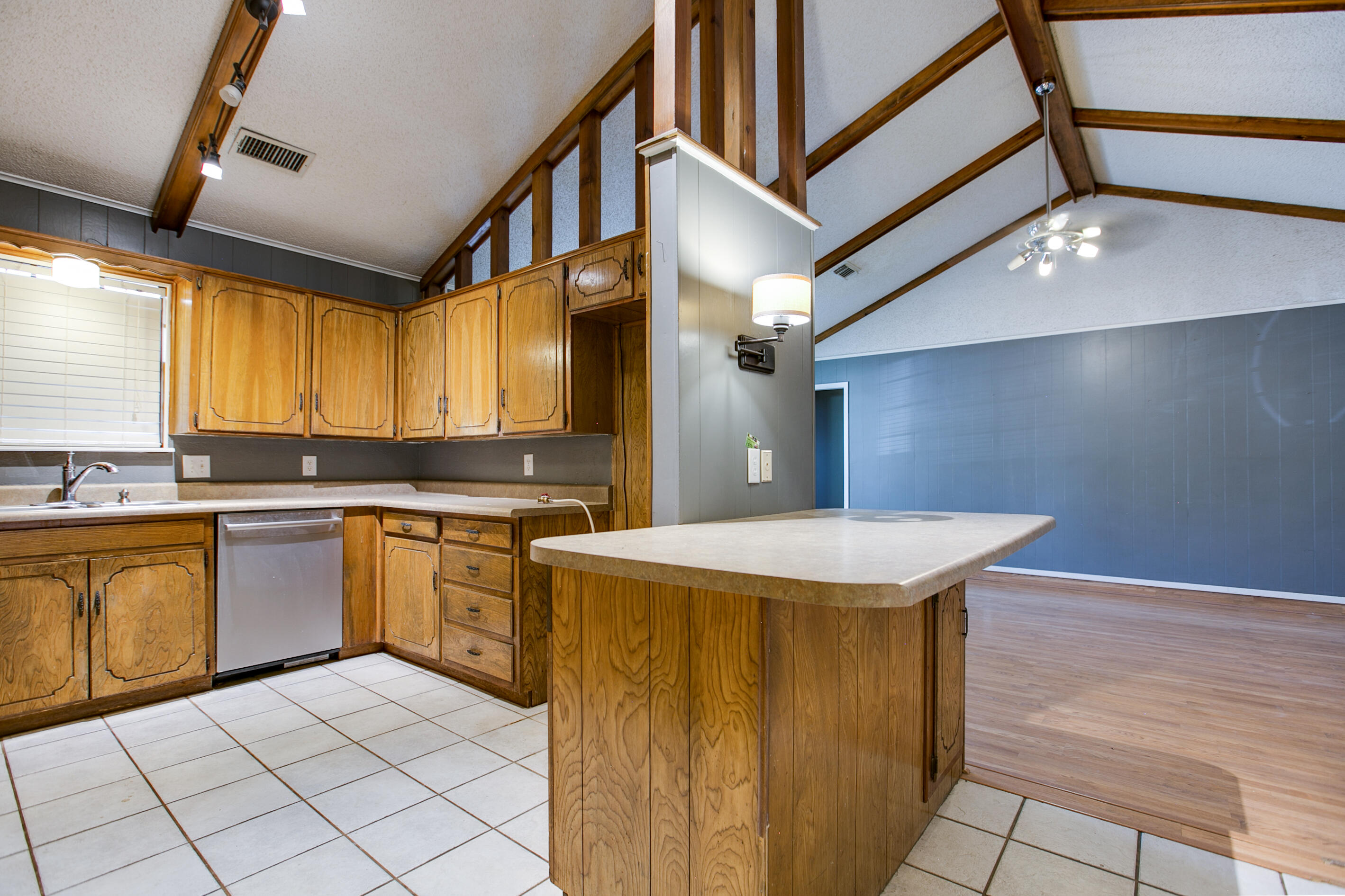 3101 Timber Ridge Drive Property Photo 10