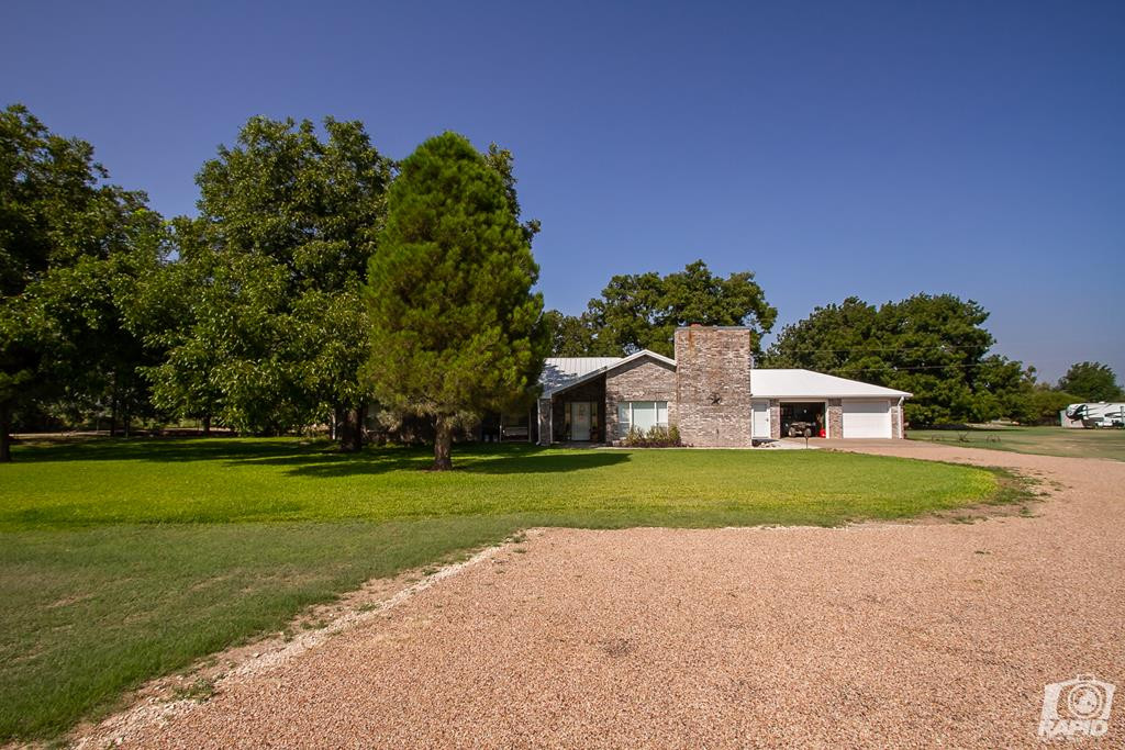 16753 S Us Highway 277 Property Photo 1