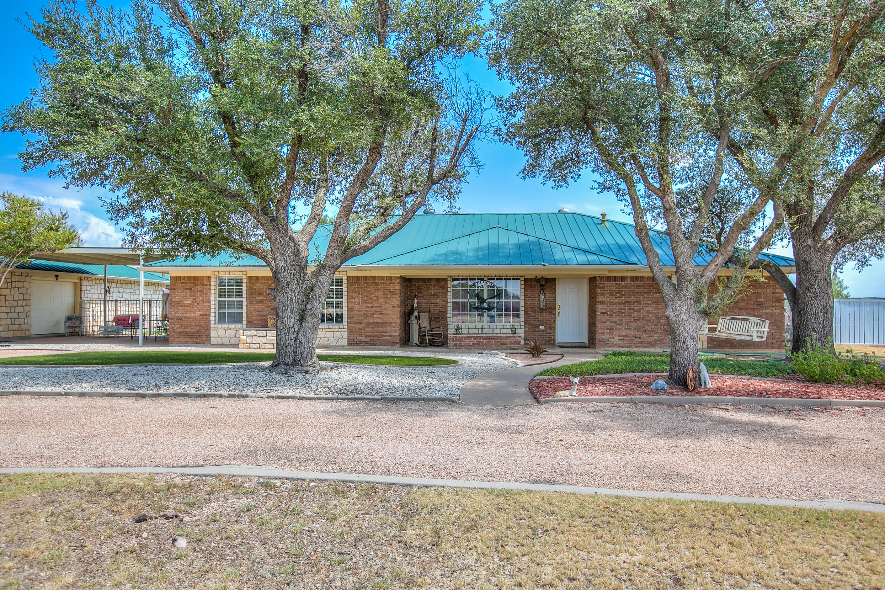 230 Tyler Terrace Property Photo 1