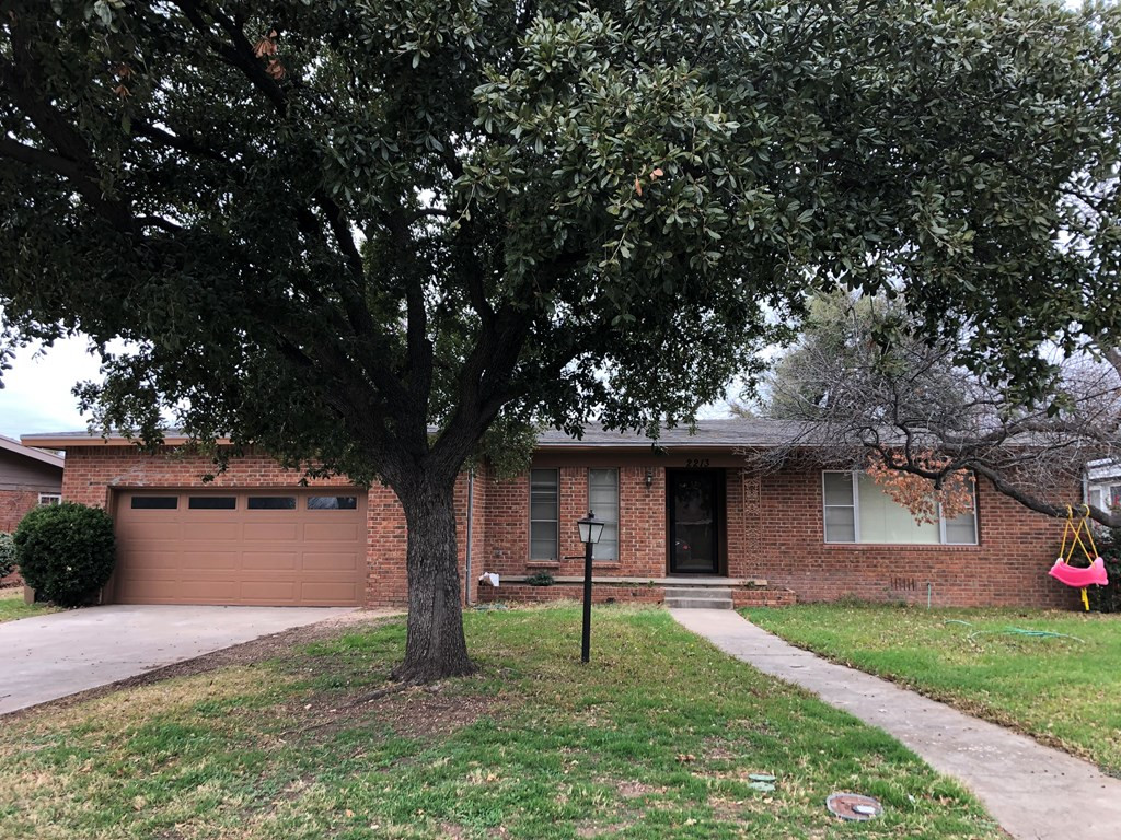 2213 Delker Drive Property Photo 2