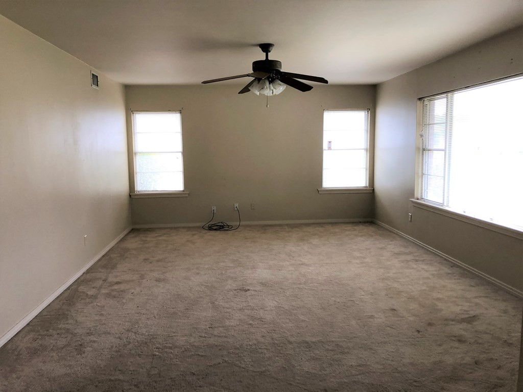2213 Delker Drive Property Photo 4