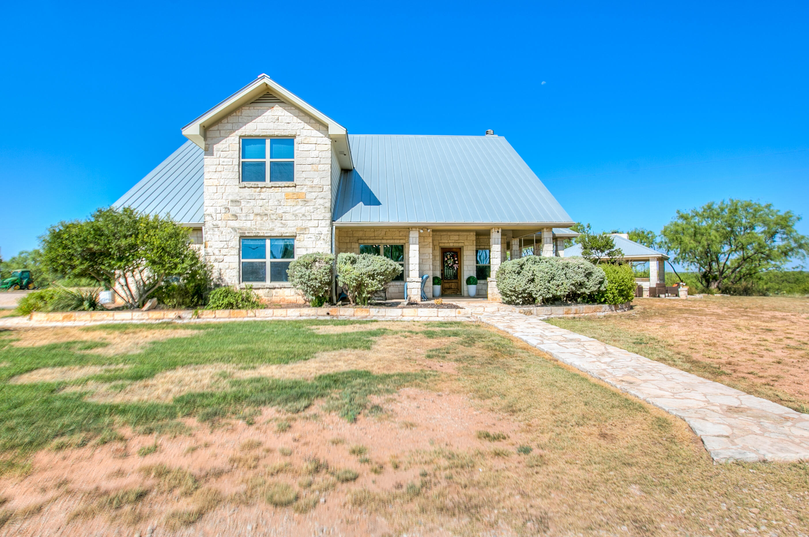 629 Co Rd 356 Property Photo 3