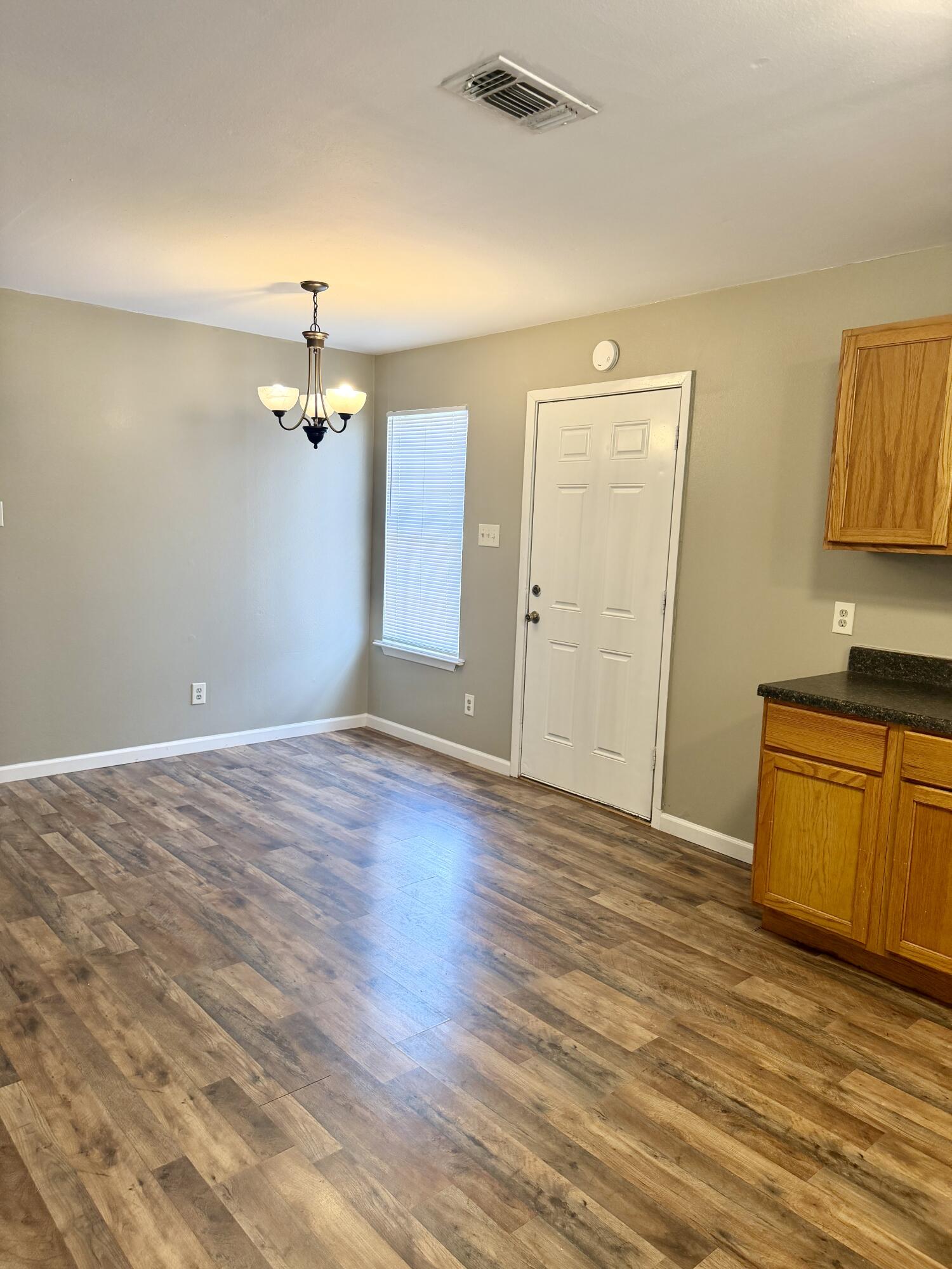 2117 Woodlawn Drive Property Photo 10
