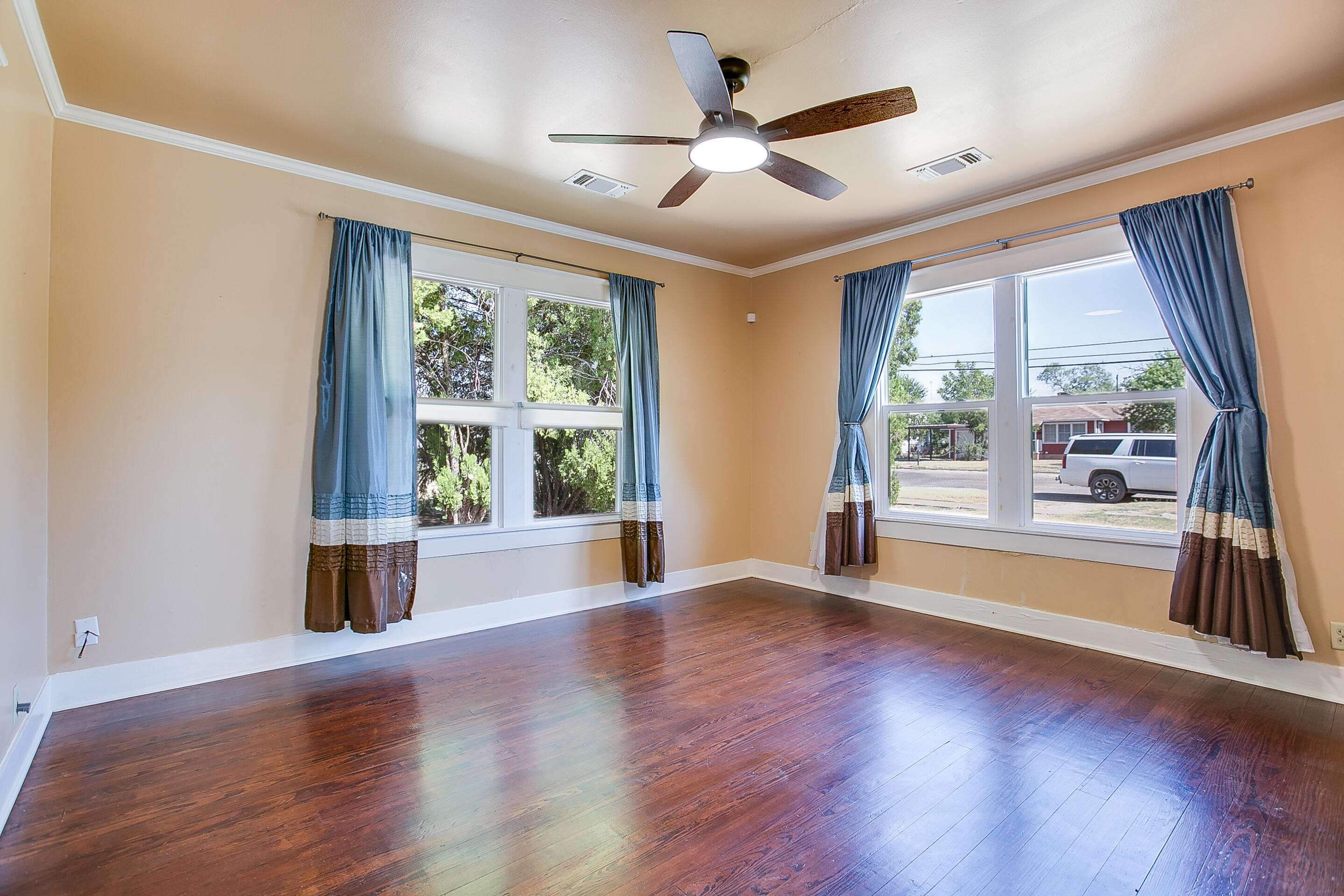 1305 N 8th Street Property Photo 8