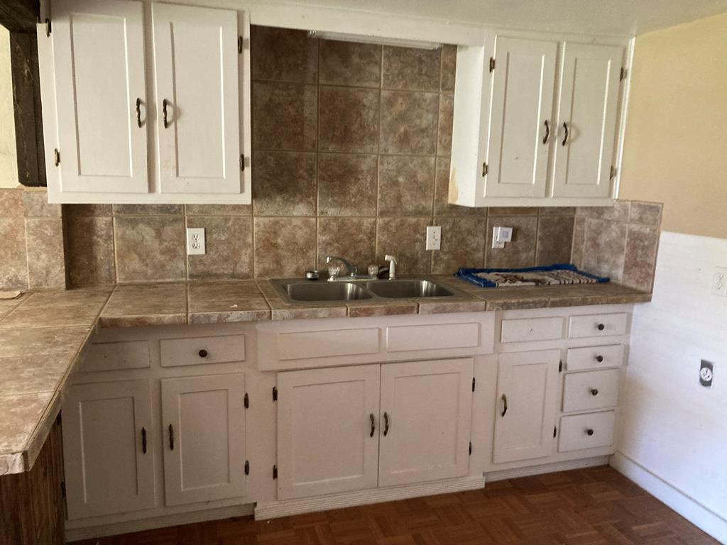 1204 Hassell Street Property Photo 2