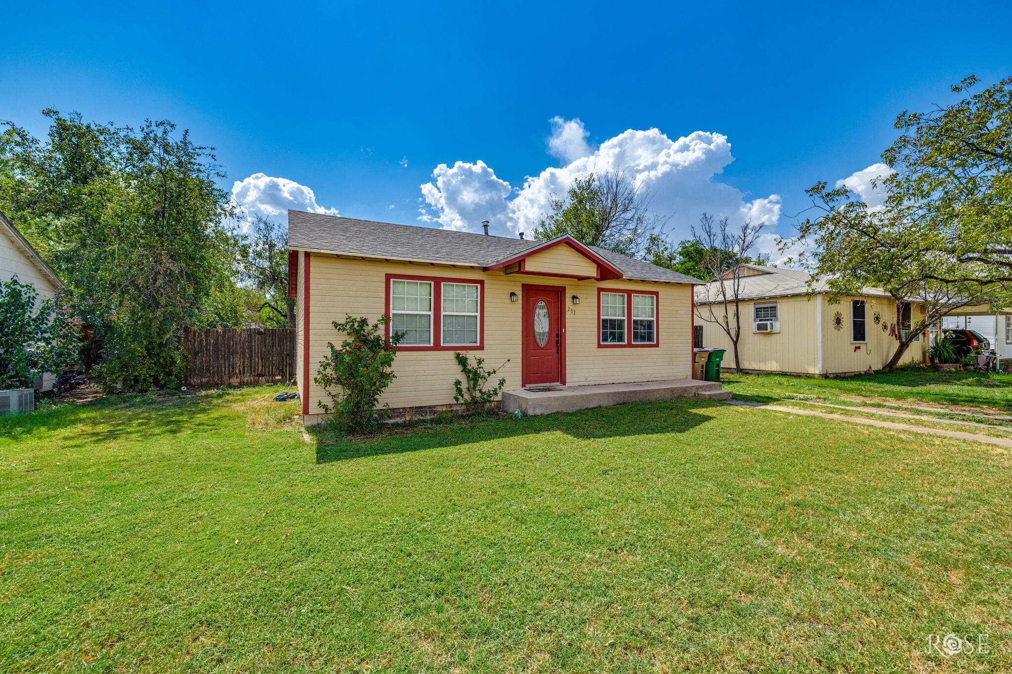 211 S Tyler Street Property Photo 3