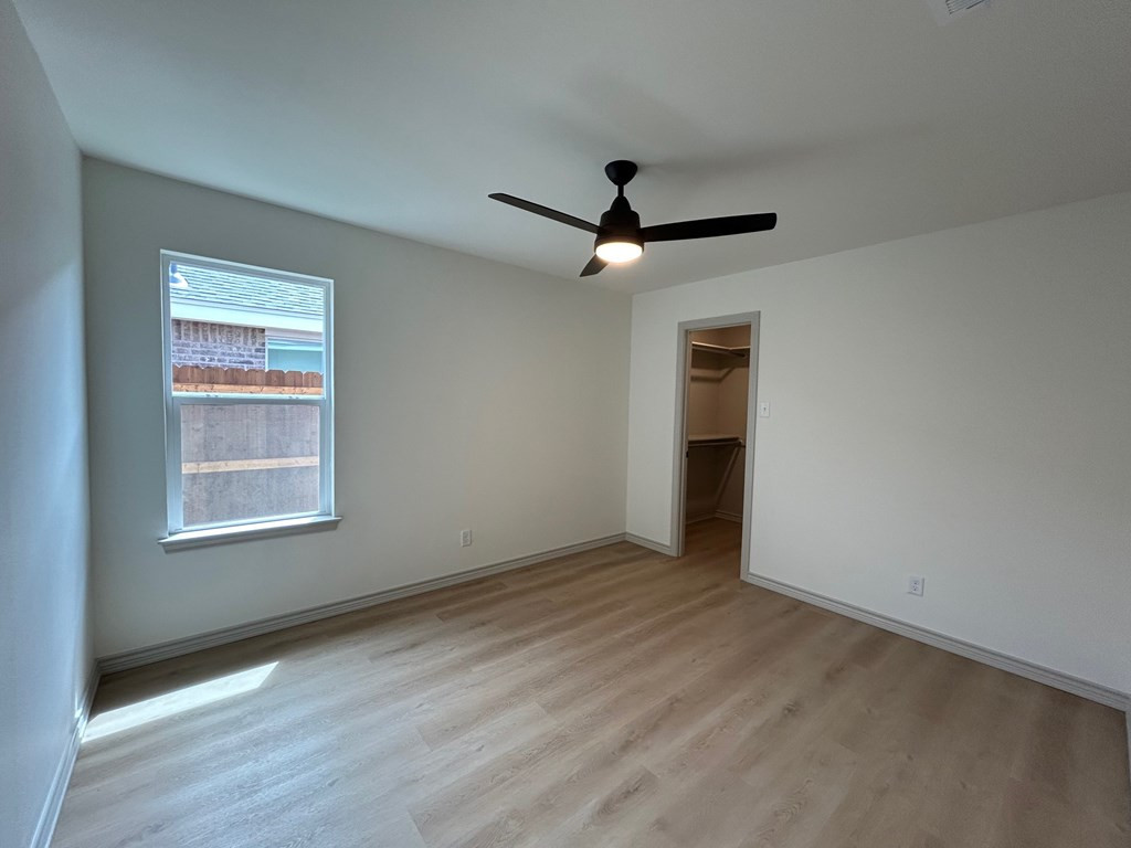 1007 E 40th Street Property Photo 11
