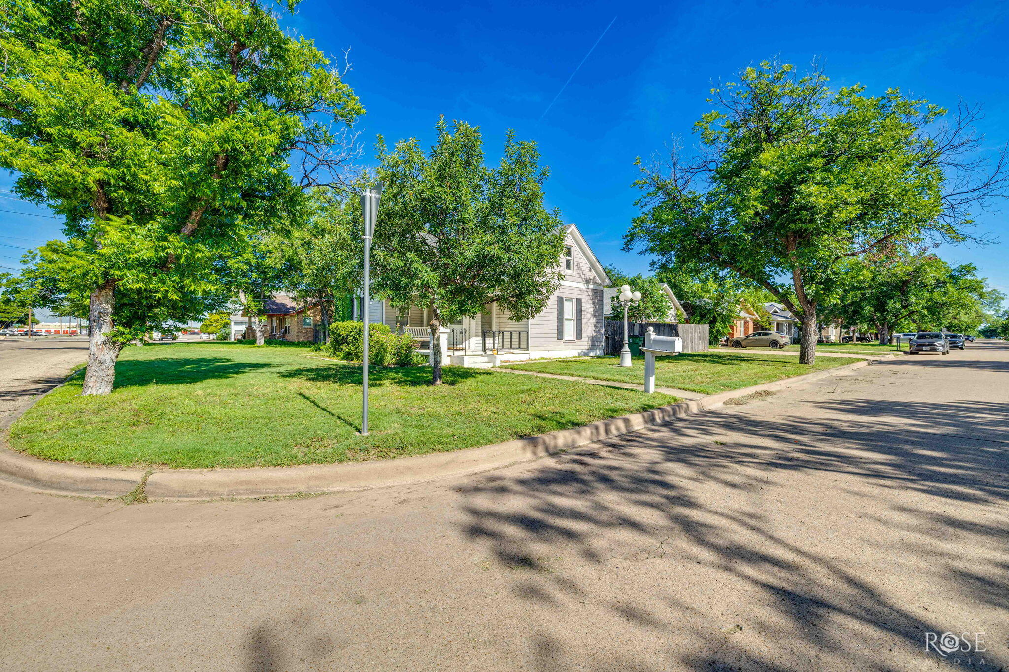 1302 S David Street Property Photo 3