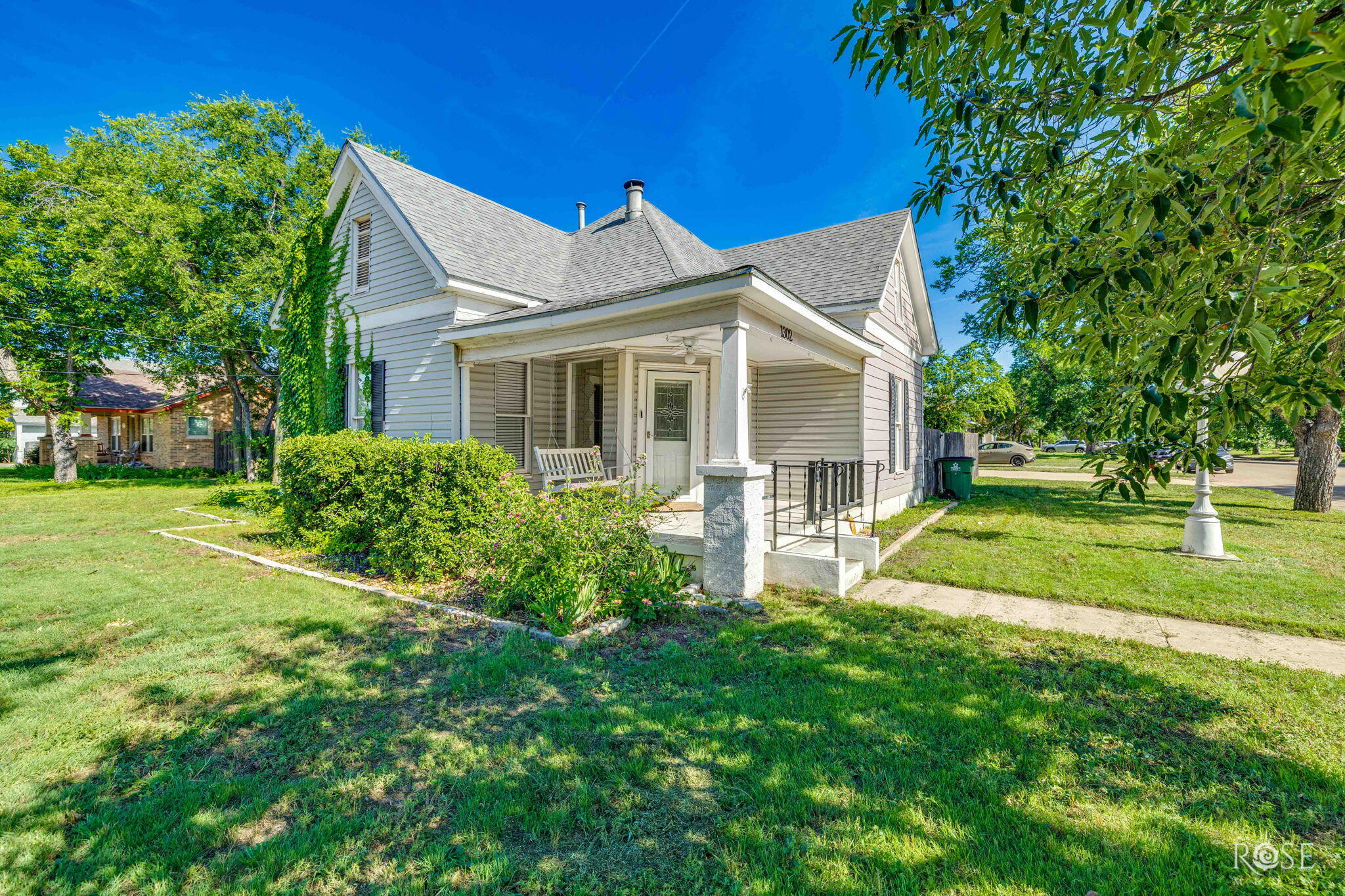 1302 S David Street Property Photo 4