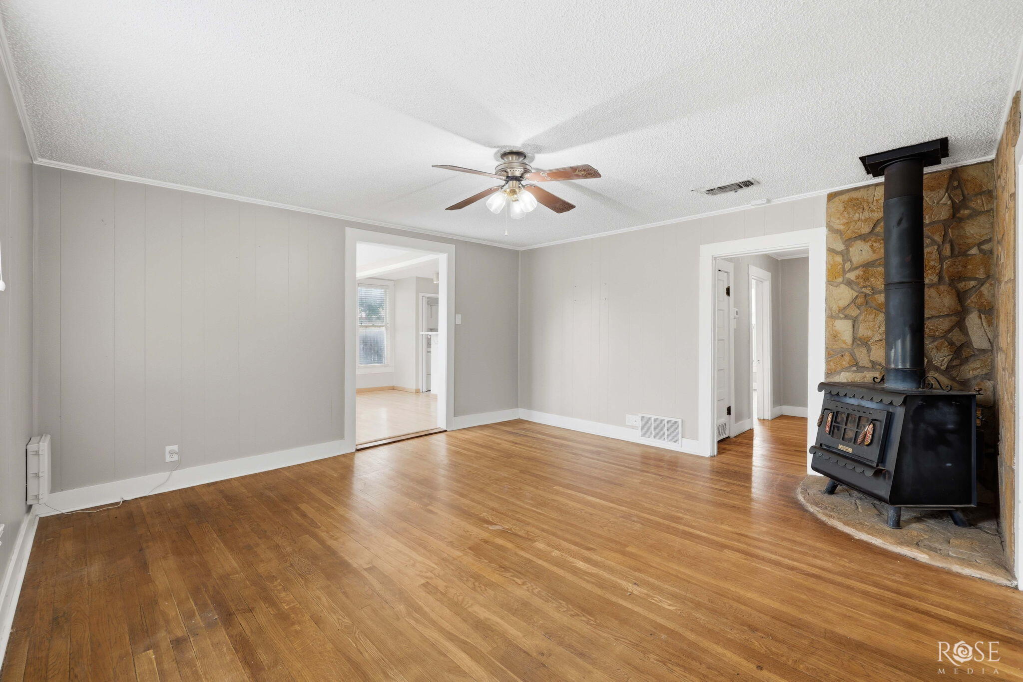 1302 S David Street Property Photo 8