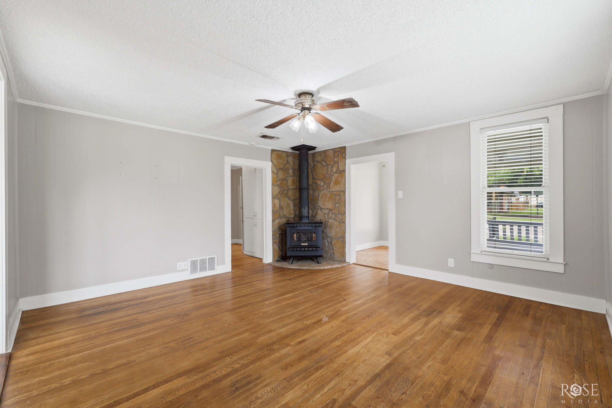 1302 S David Street Property Photo 9