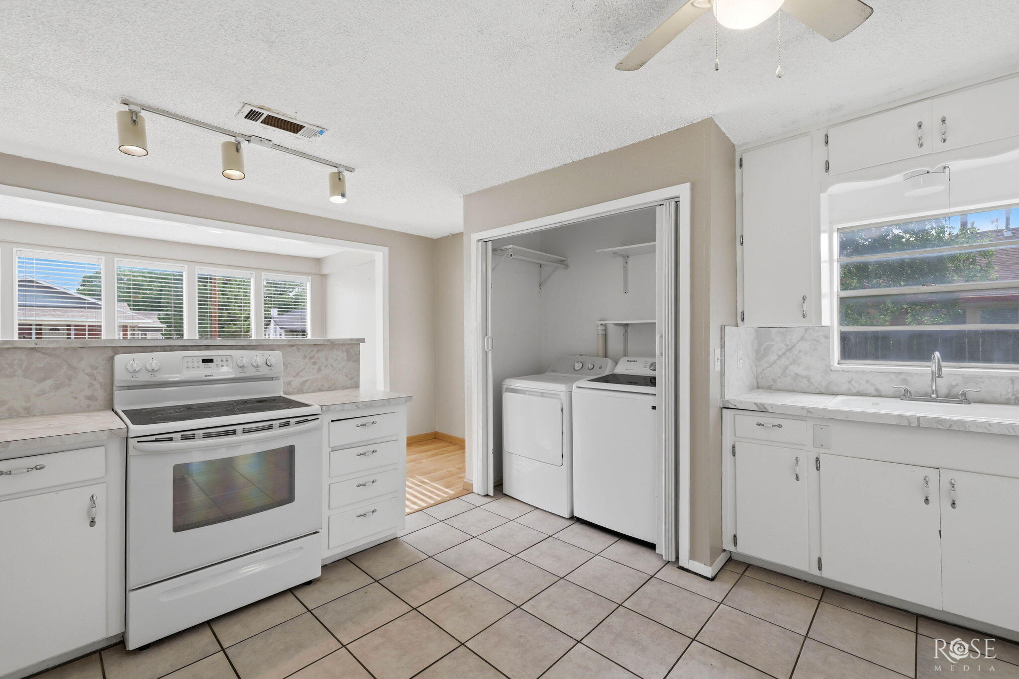 1302 S David Street Property Photo 15