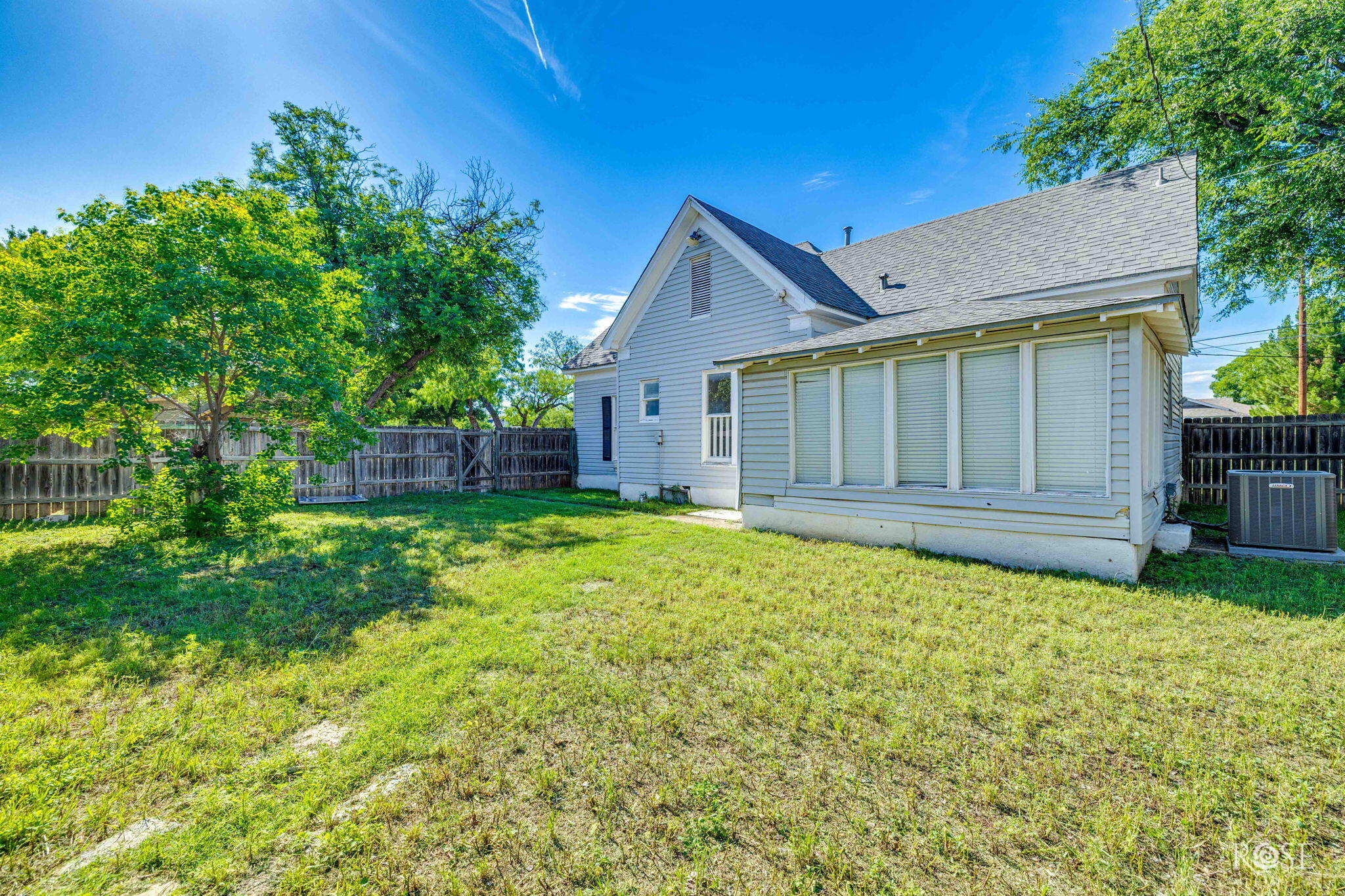 1302 S David Street Property Photo 27