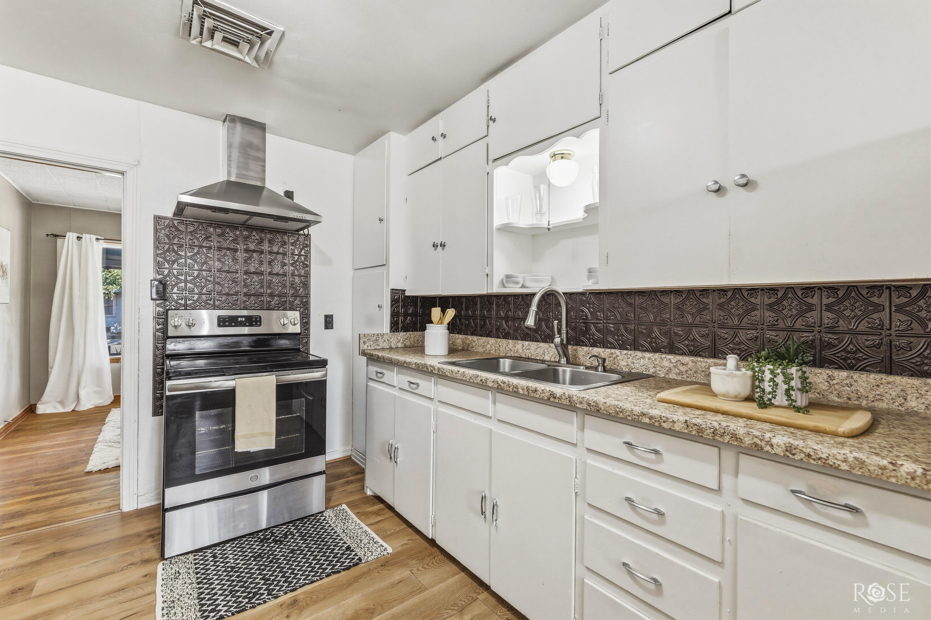 145 Arlington Street Property Photo 8