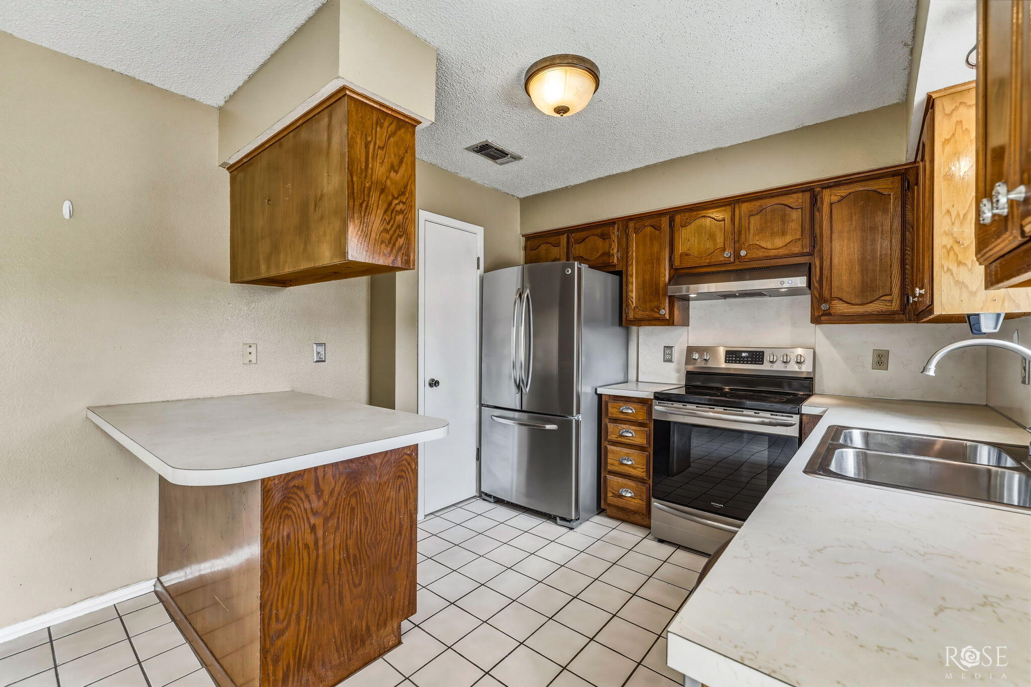 102 Inwood Drive Property Photo 11