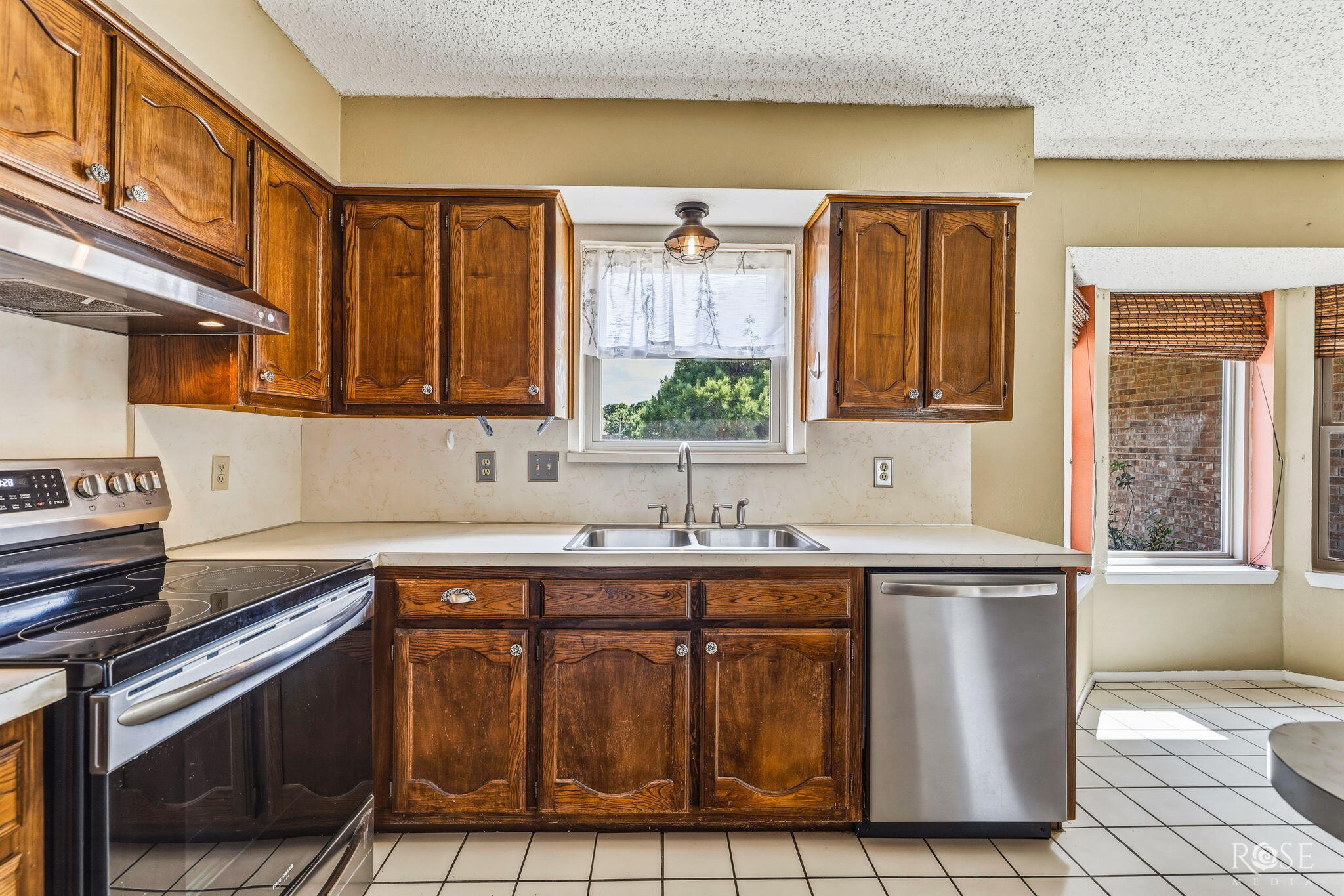 102 Inwood Drive Property Photo 12