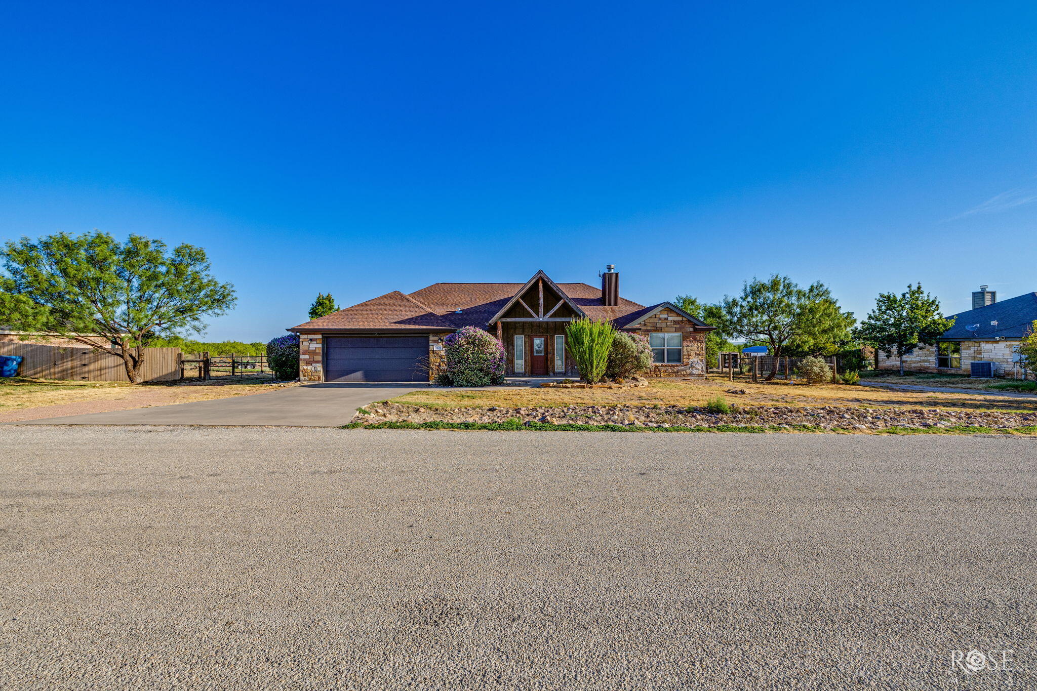 7820 Elk Run Property Photo 4