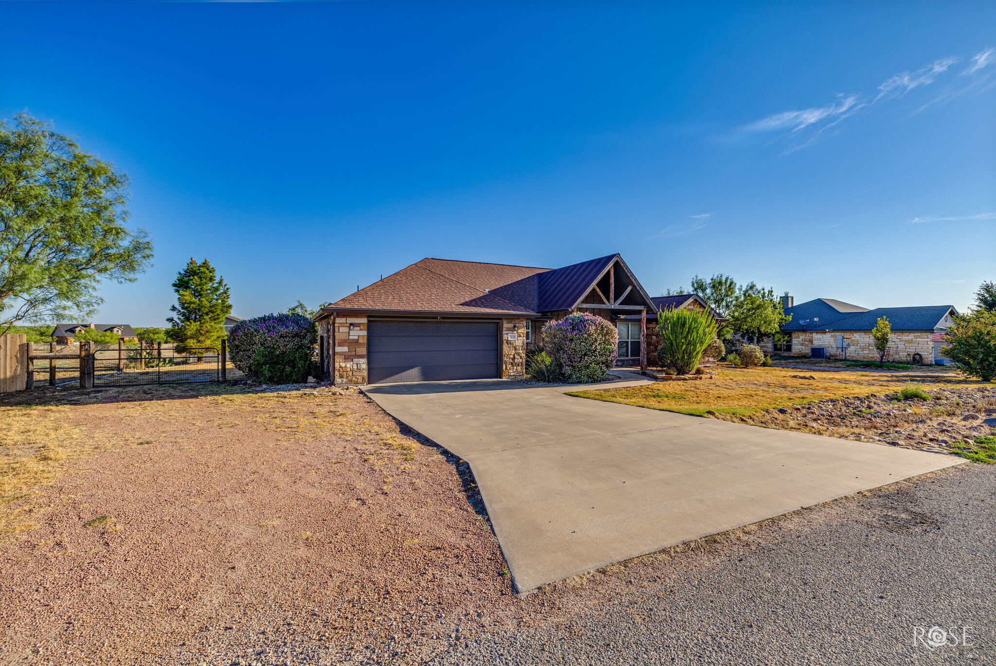7820 Elk Run Property Photo 5