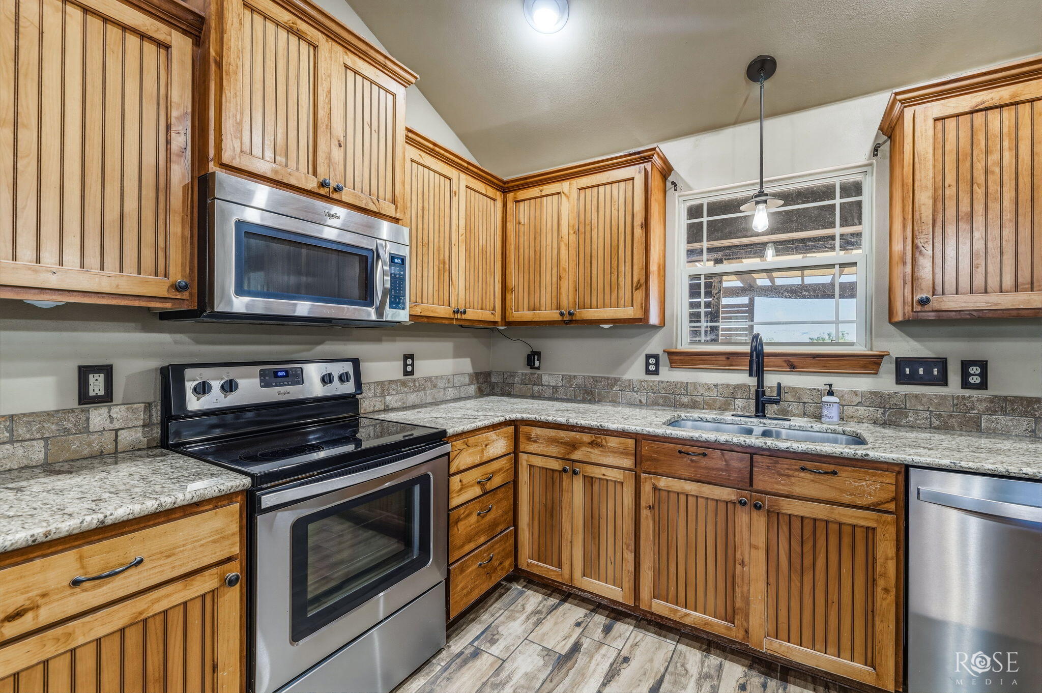 7820 Elk Run Property Photo 16