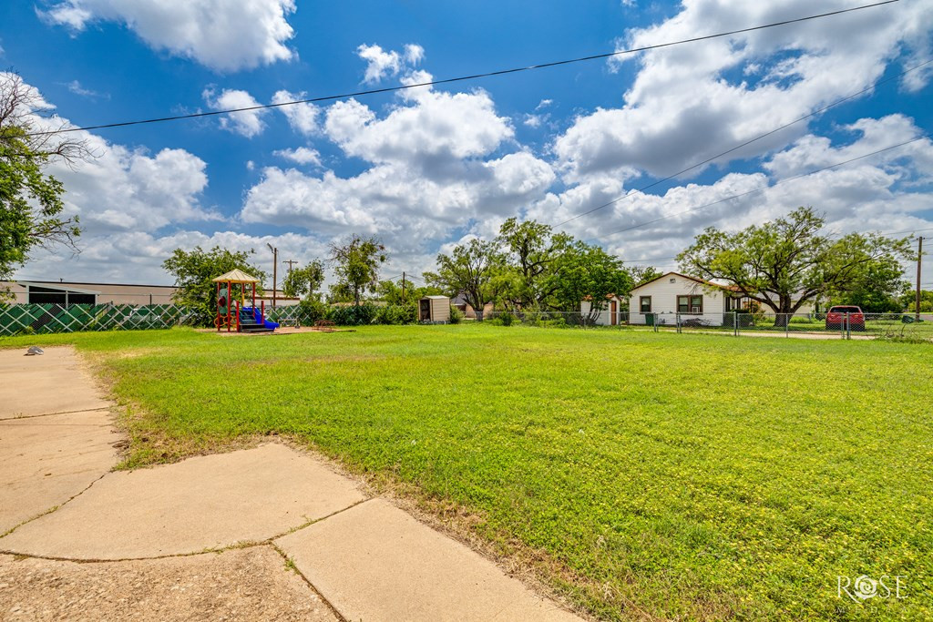 1823 Freeland Avenue Property Photo 27