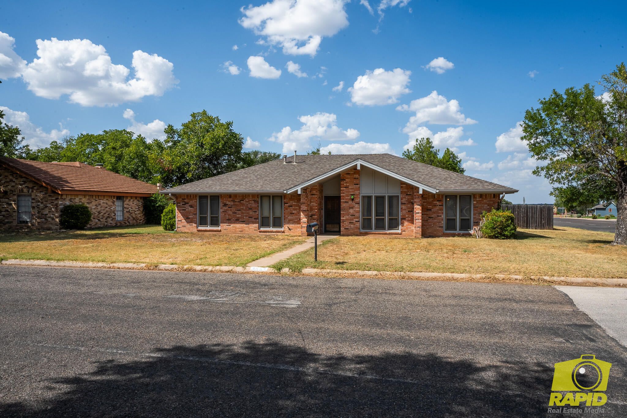 3002 Sierra Drive Property Photo 2