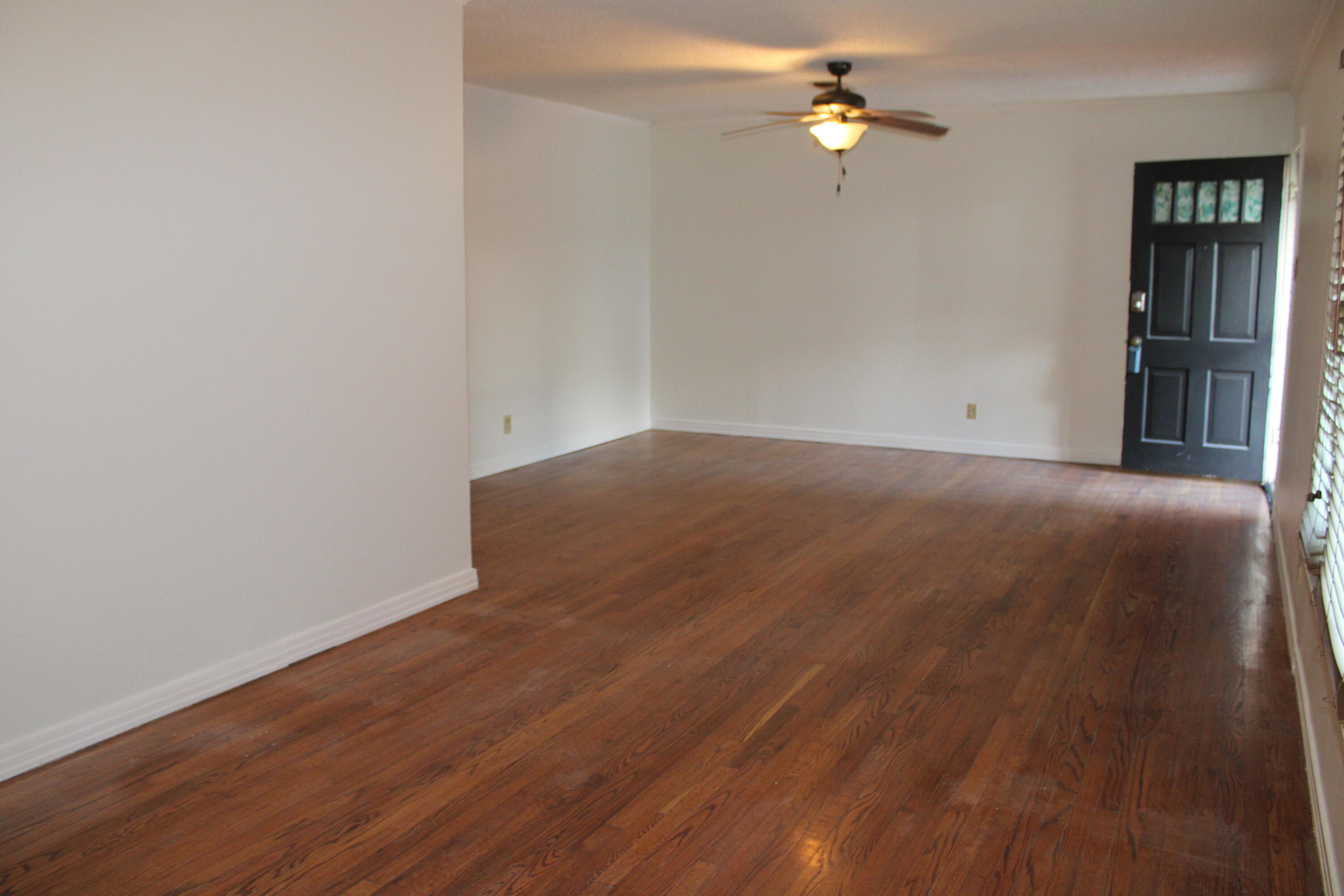 2105 W Ave K Property Photo 3
