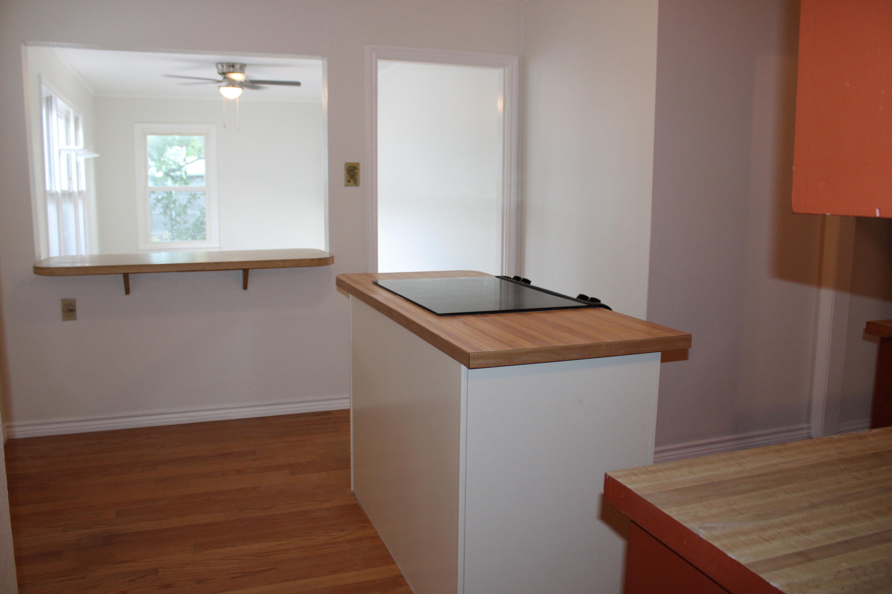 2105 W Ave K Property Photo 5