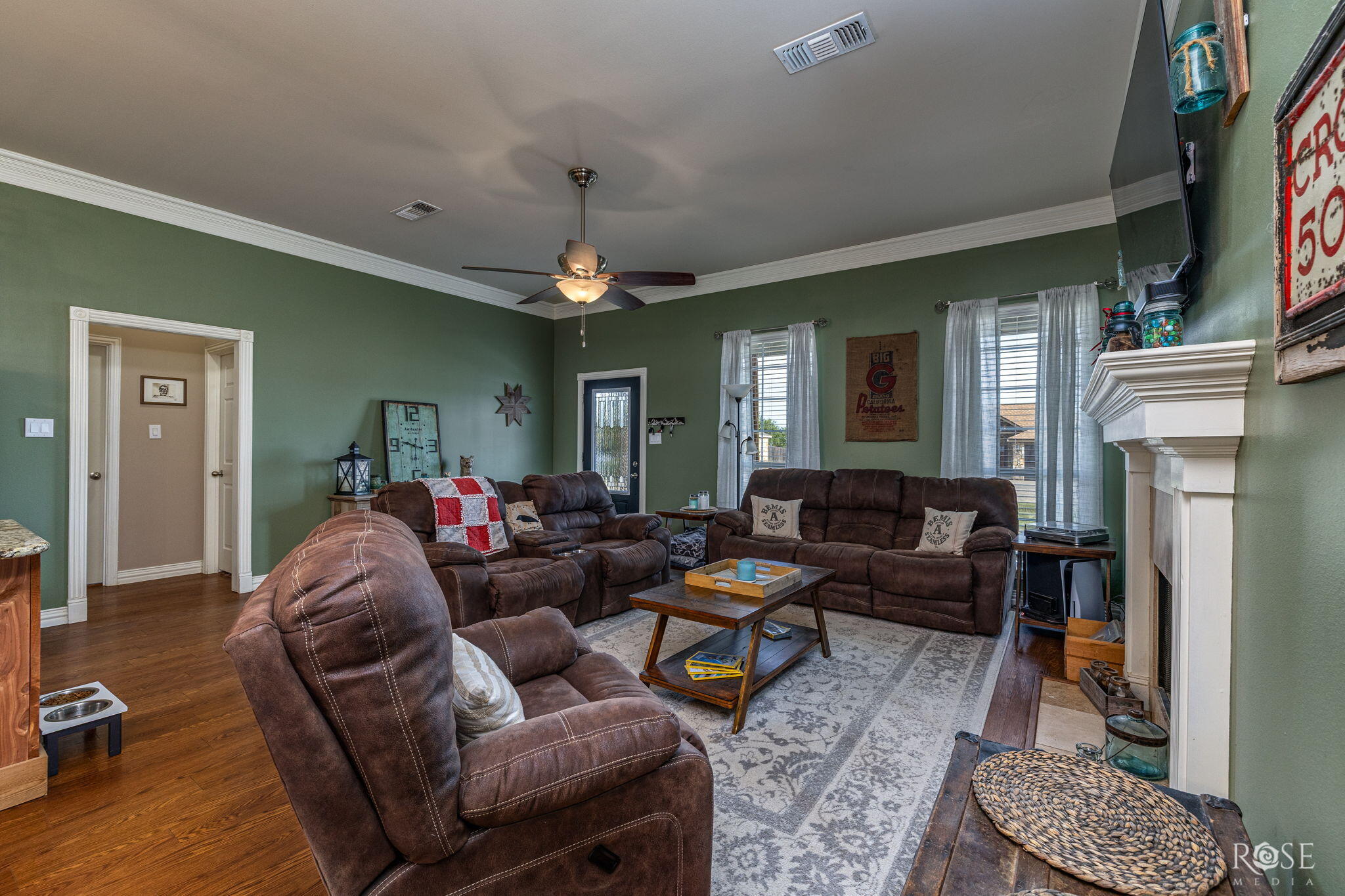 7741 Elk Run Property Photo 10