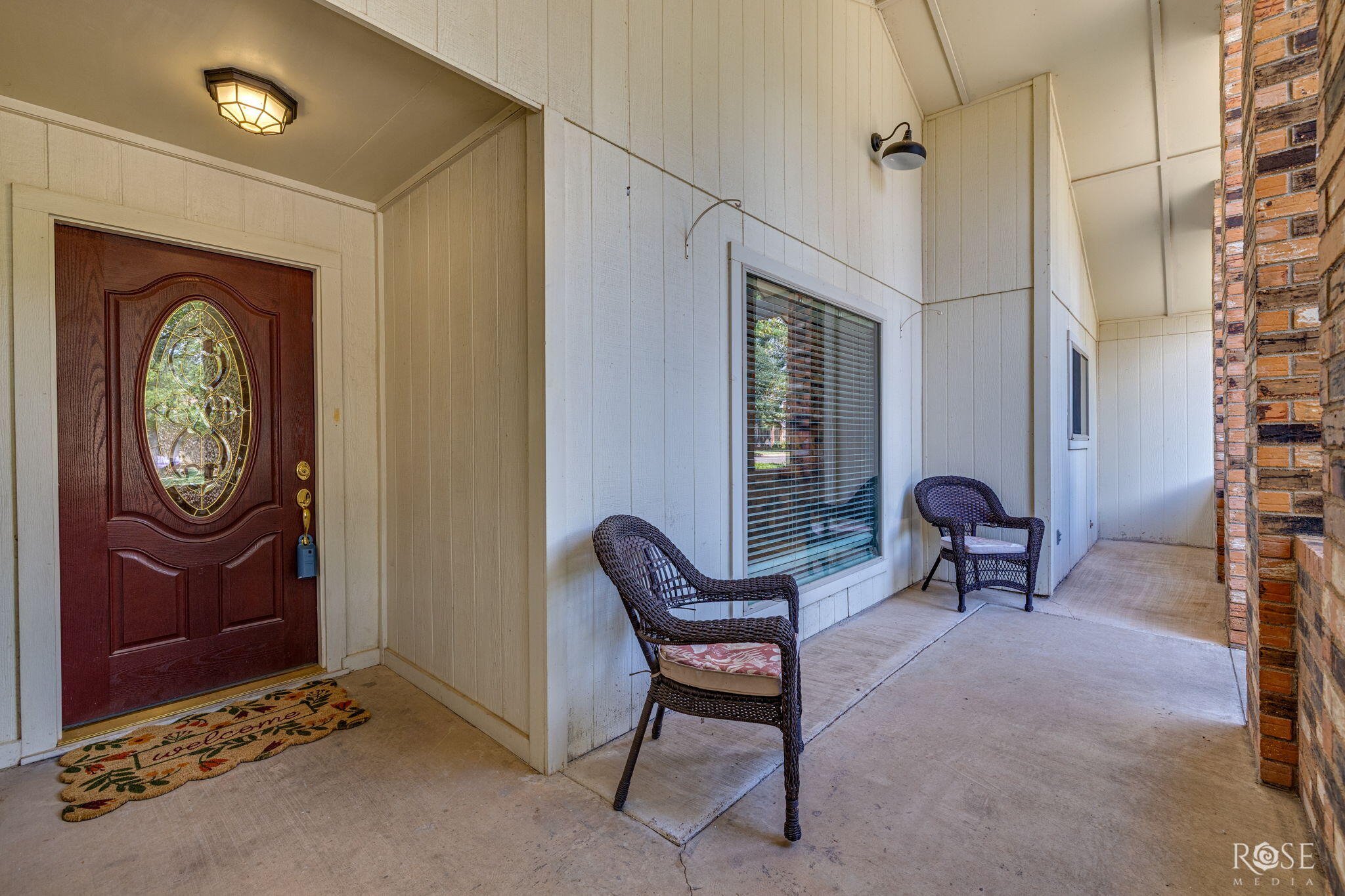 3837 Parkwood Drive Property Photo 3