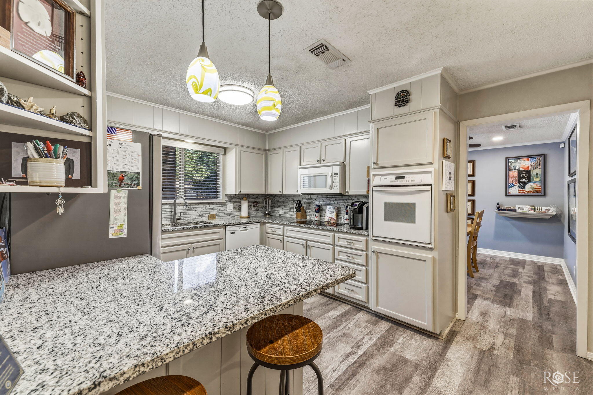 3837 Parkwood Drive Property Photo 10